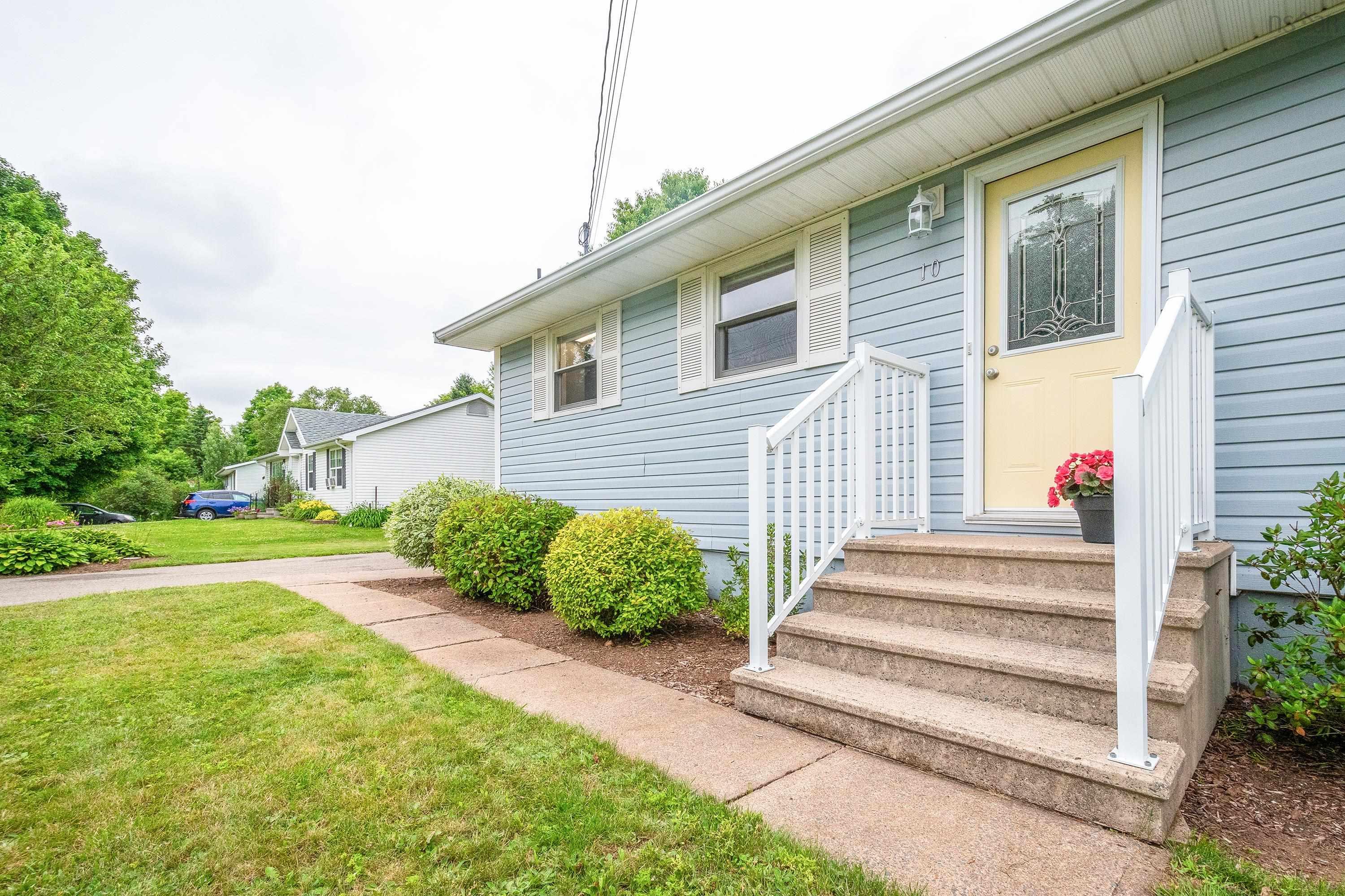 $438,000.00: 10 Bezanson Drive, Berwick