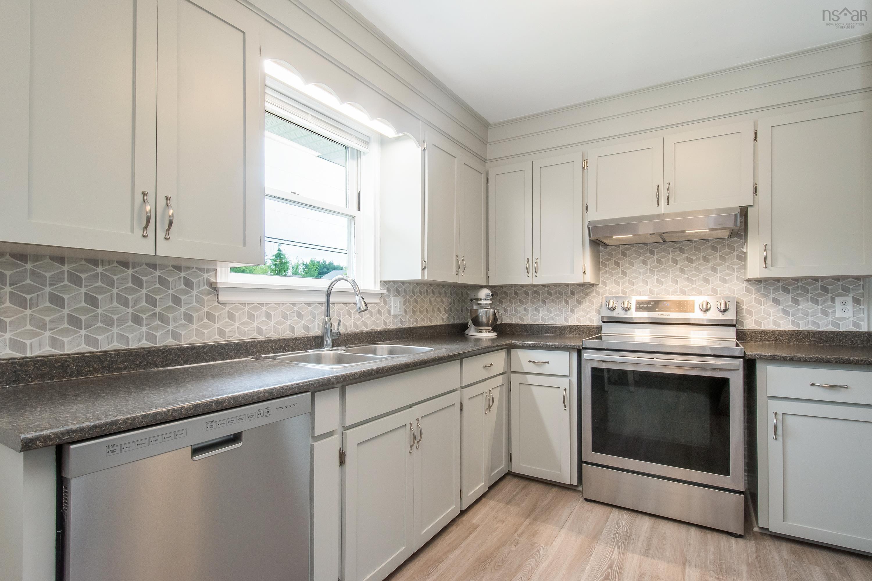 $438,000.00: 10 Bezanson Drive, Berwick