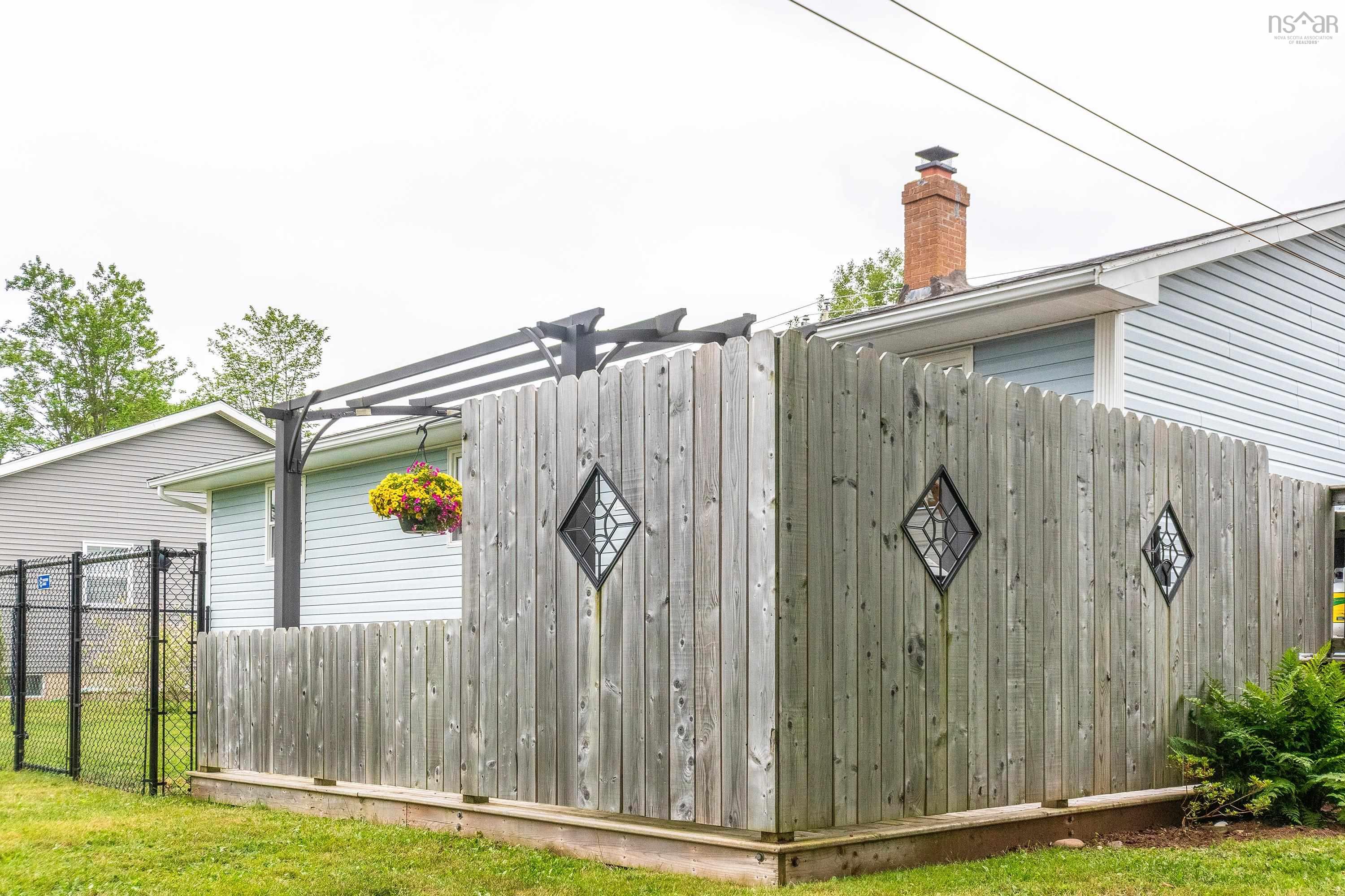 $438,000.00: 10 Bezanson Drive, Berwick