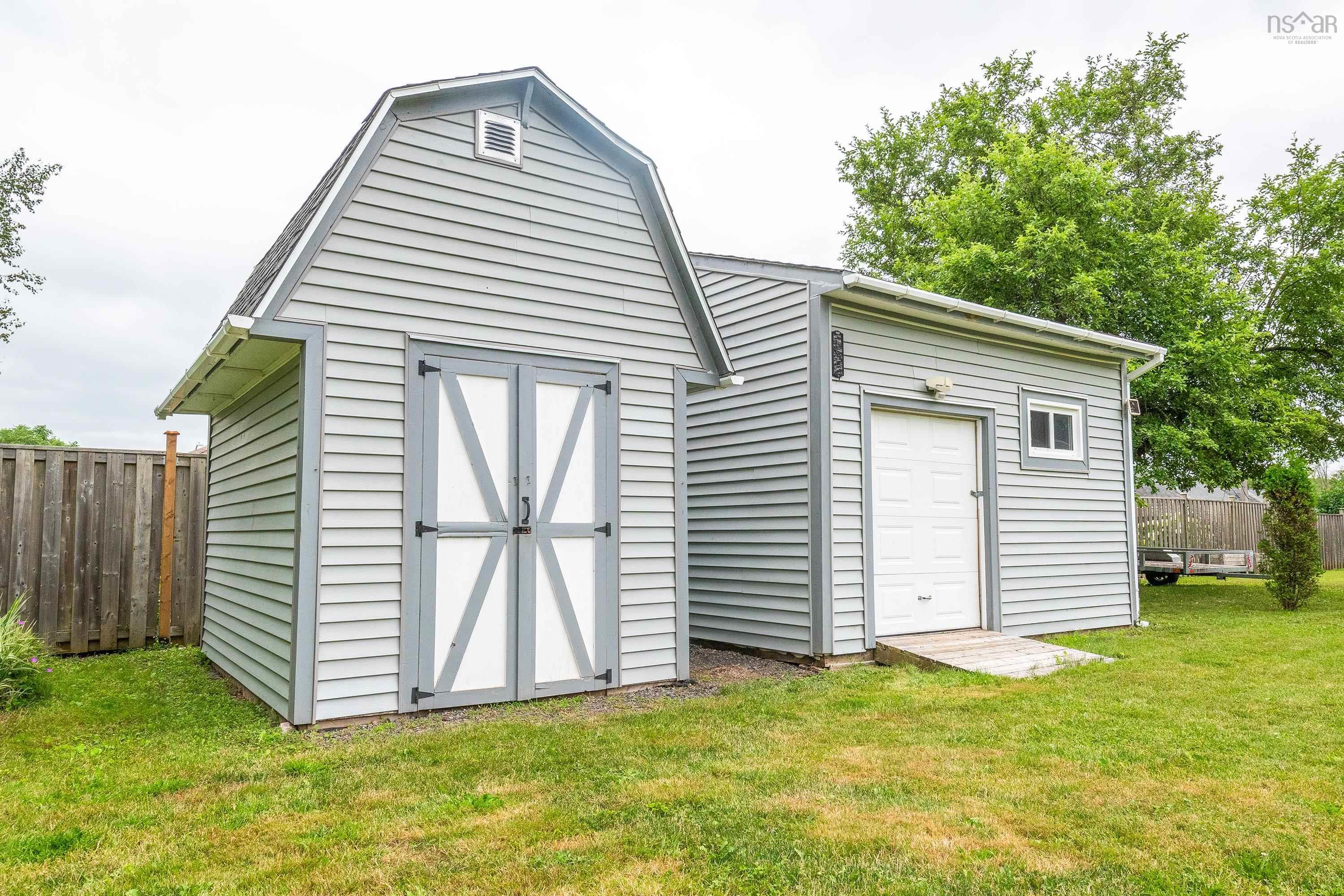 $438,000.00: 10 Bezanson Drive, Berwick