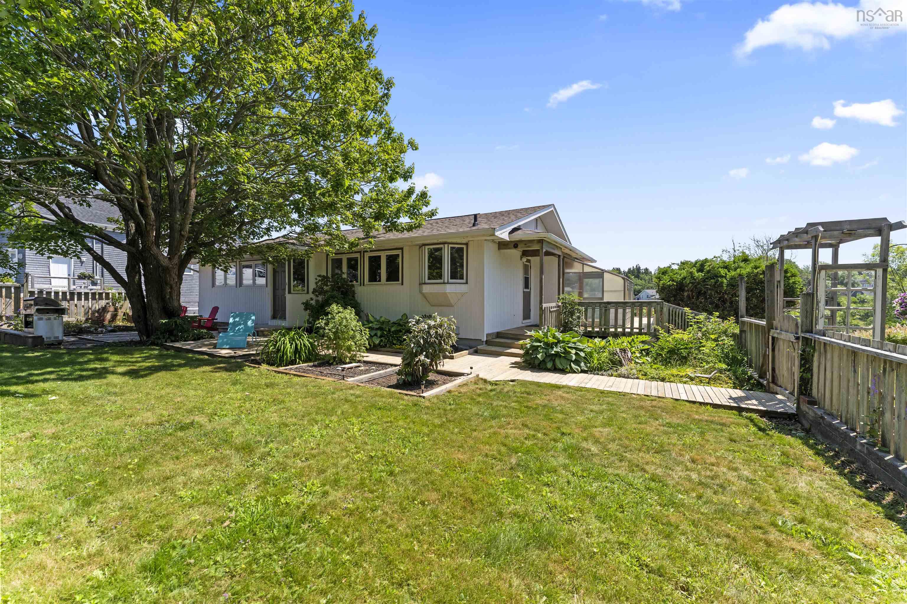 $849,900.00: 1582 John Brackett Drive, Herring Cove