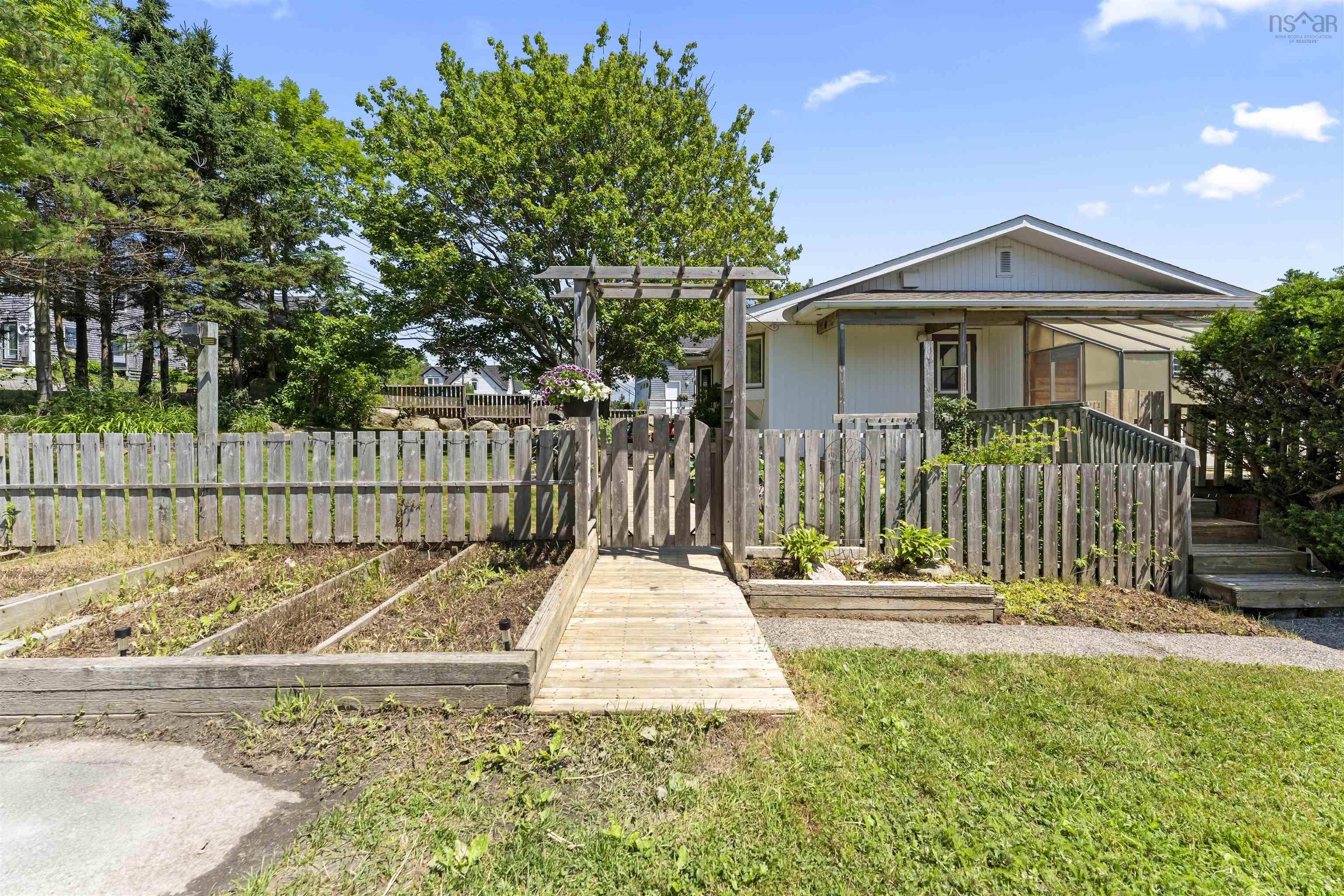 $849,900.00: 1582 John Brackett Drive, Herring Cove