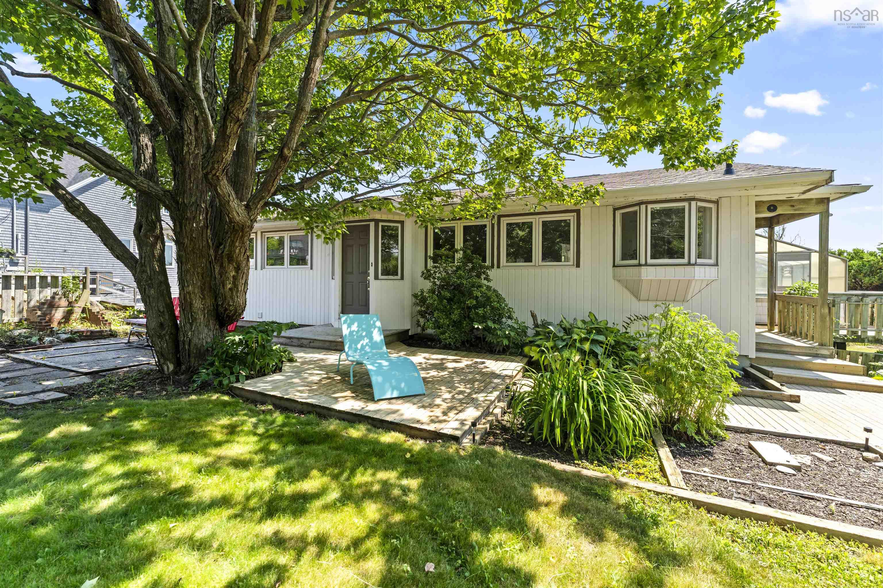 $849,900.00: 1582 John Brackett Drive, Herring Cove