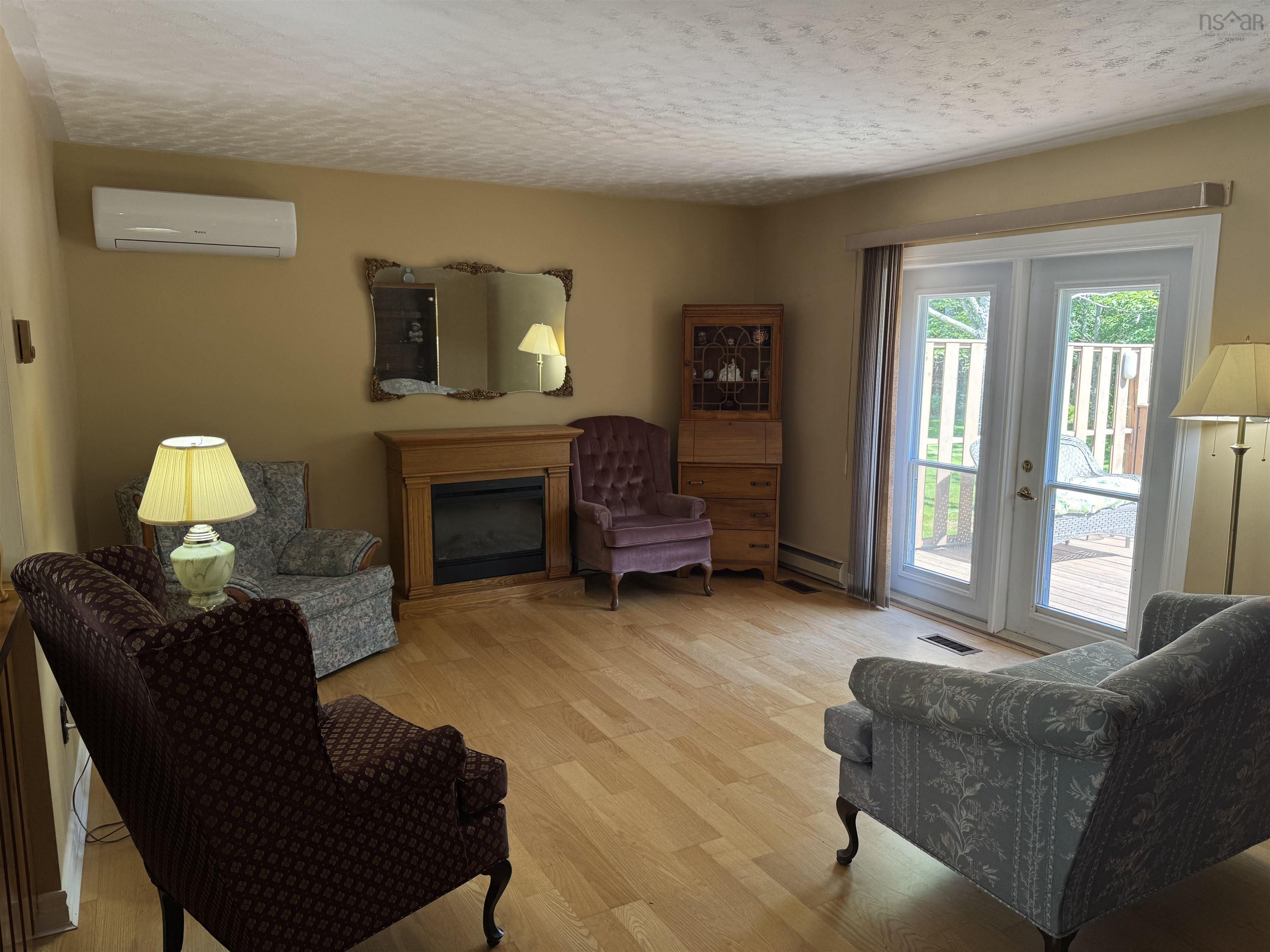 $374,500.00: 33 Birch Hill Drive, Stellarton