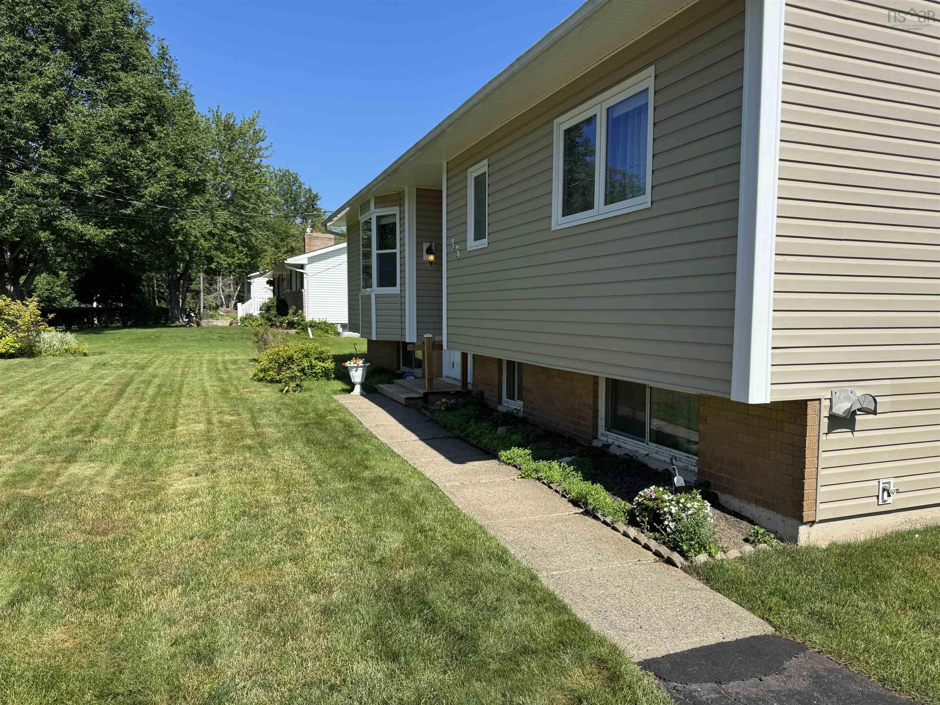 $374,500.00: 33 Birch Hill Drive, Stellarton