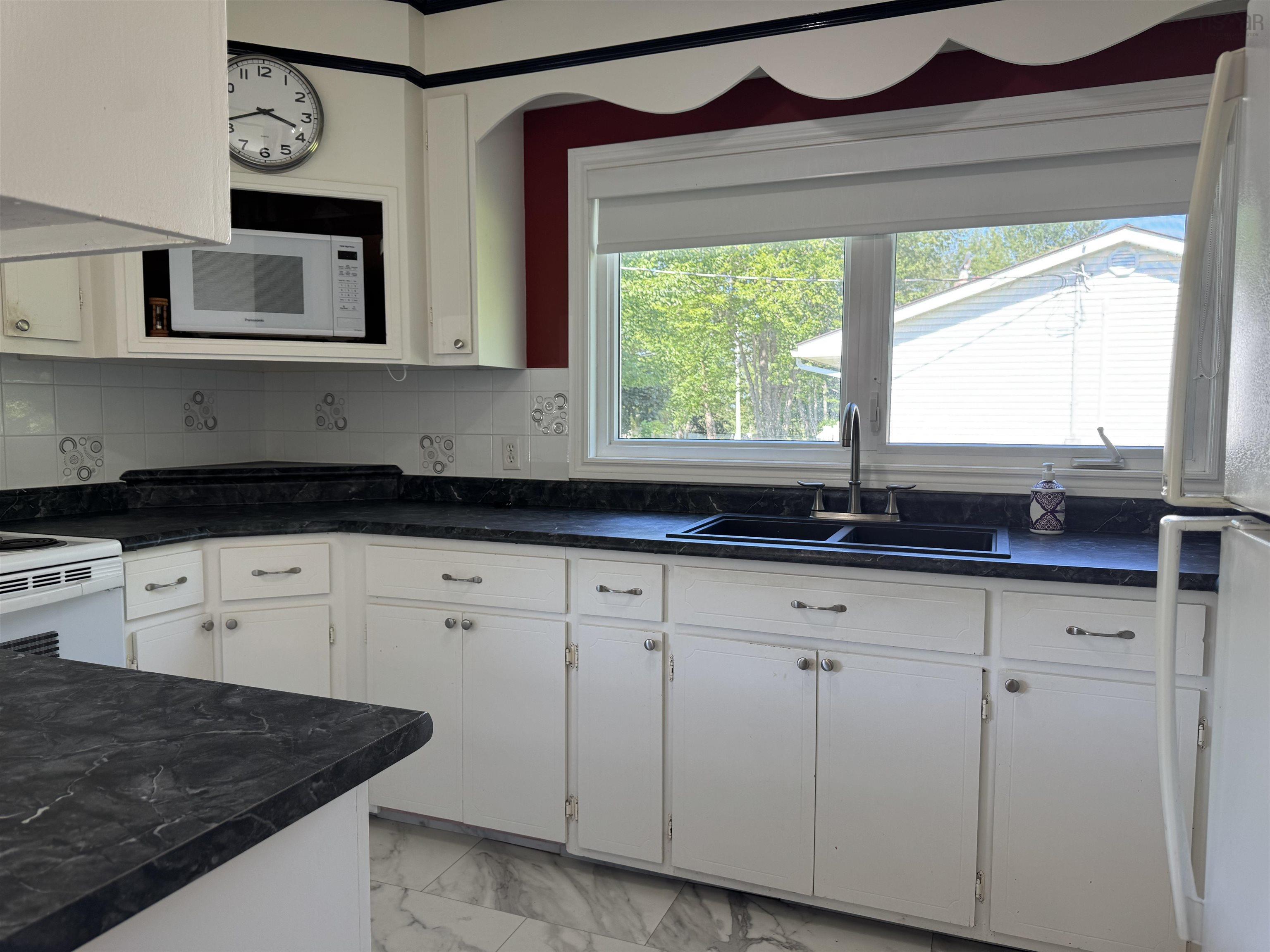 $374,500.00: 33 Birch Hill Drive, Stellarton