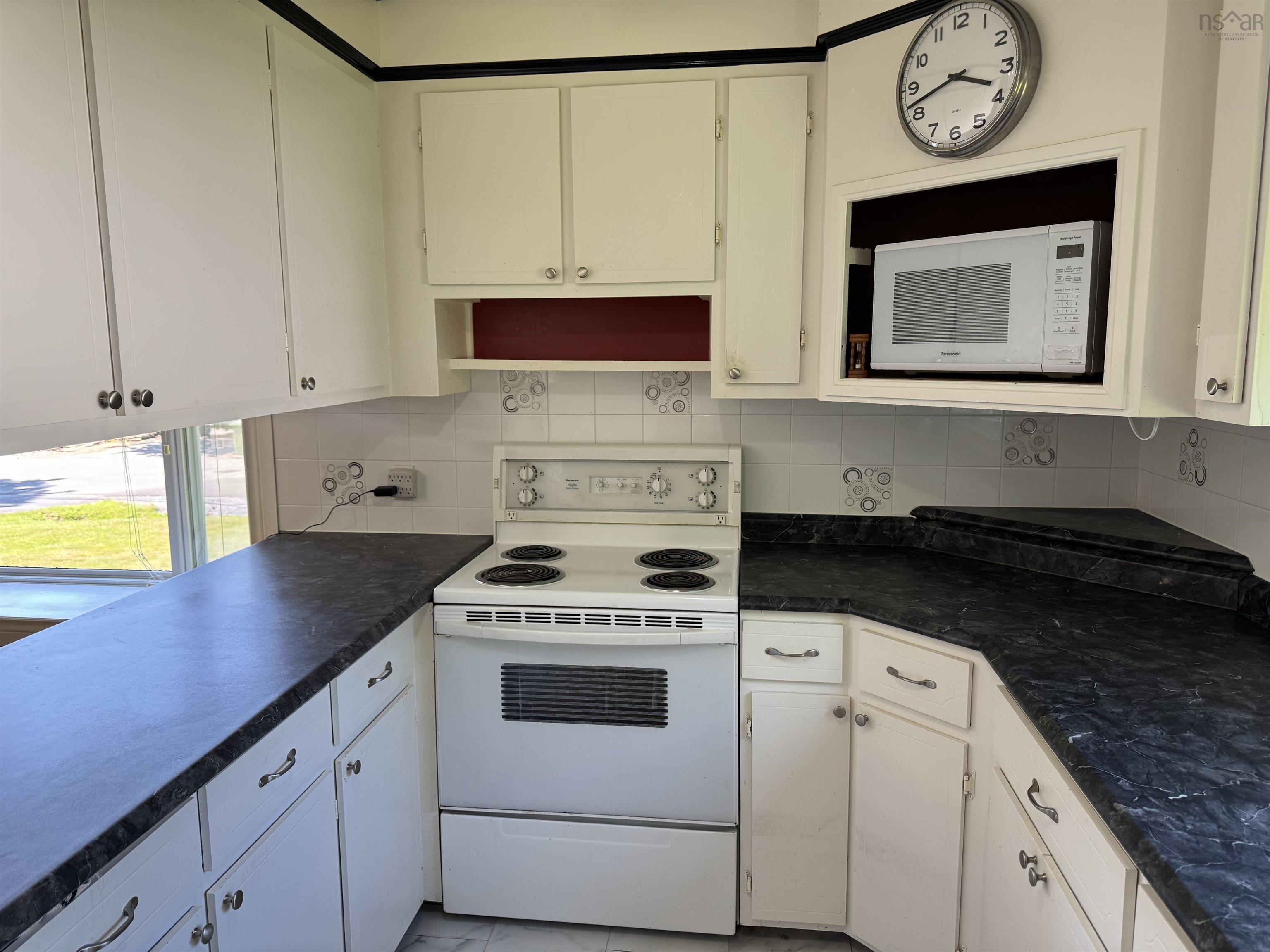 $374,500.00: 33 Birch Hill Drive, Stellarton