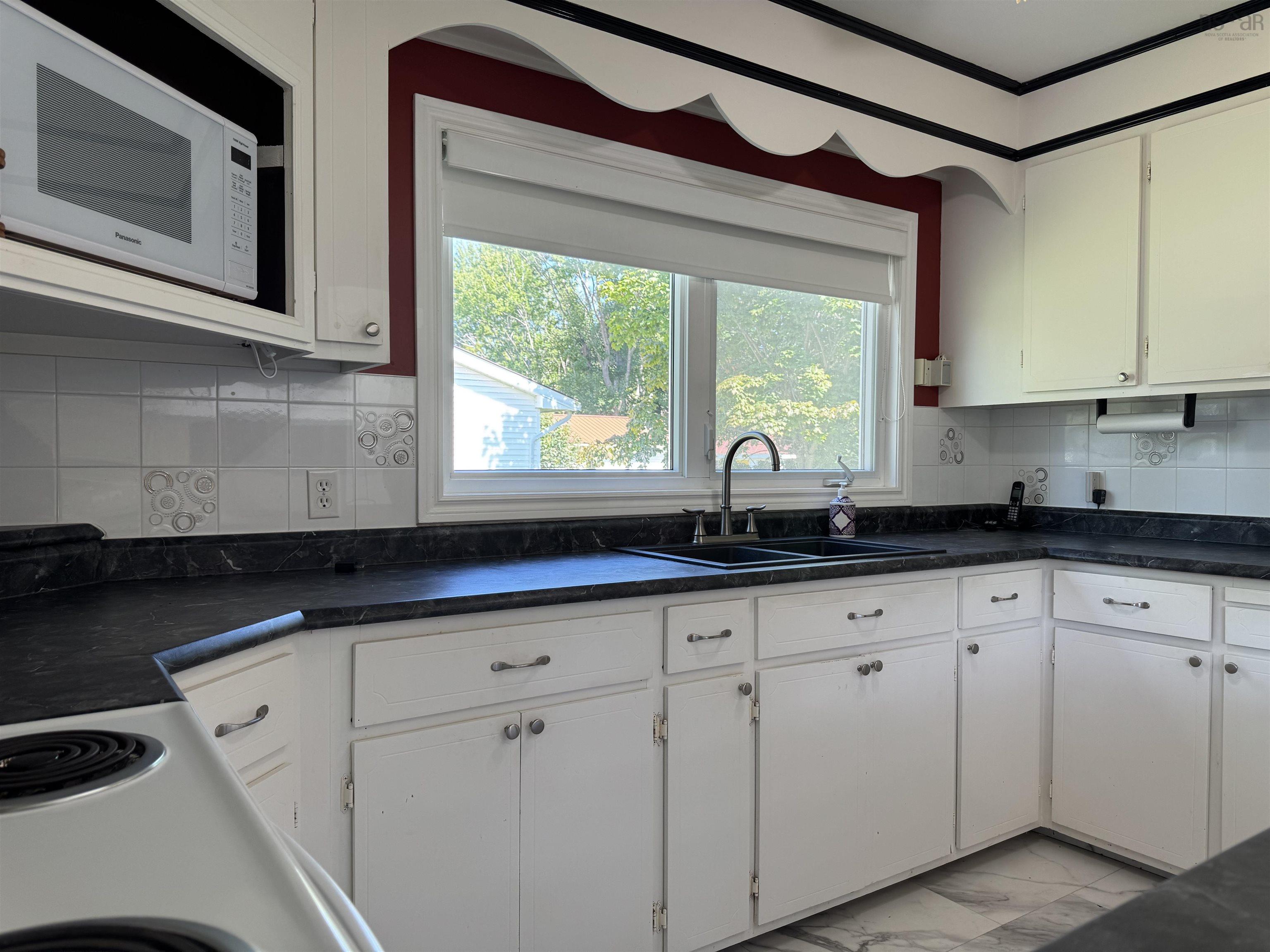 $374,500.00: 33 Birch Hill Drive, Stellarton