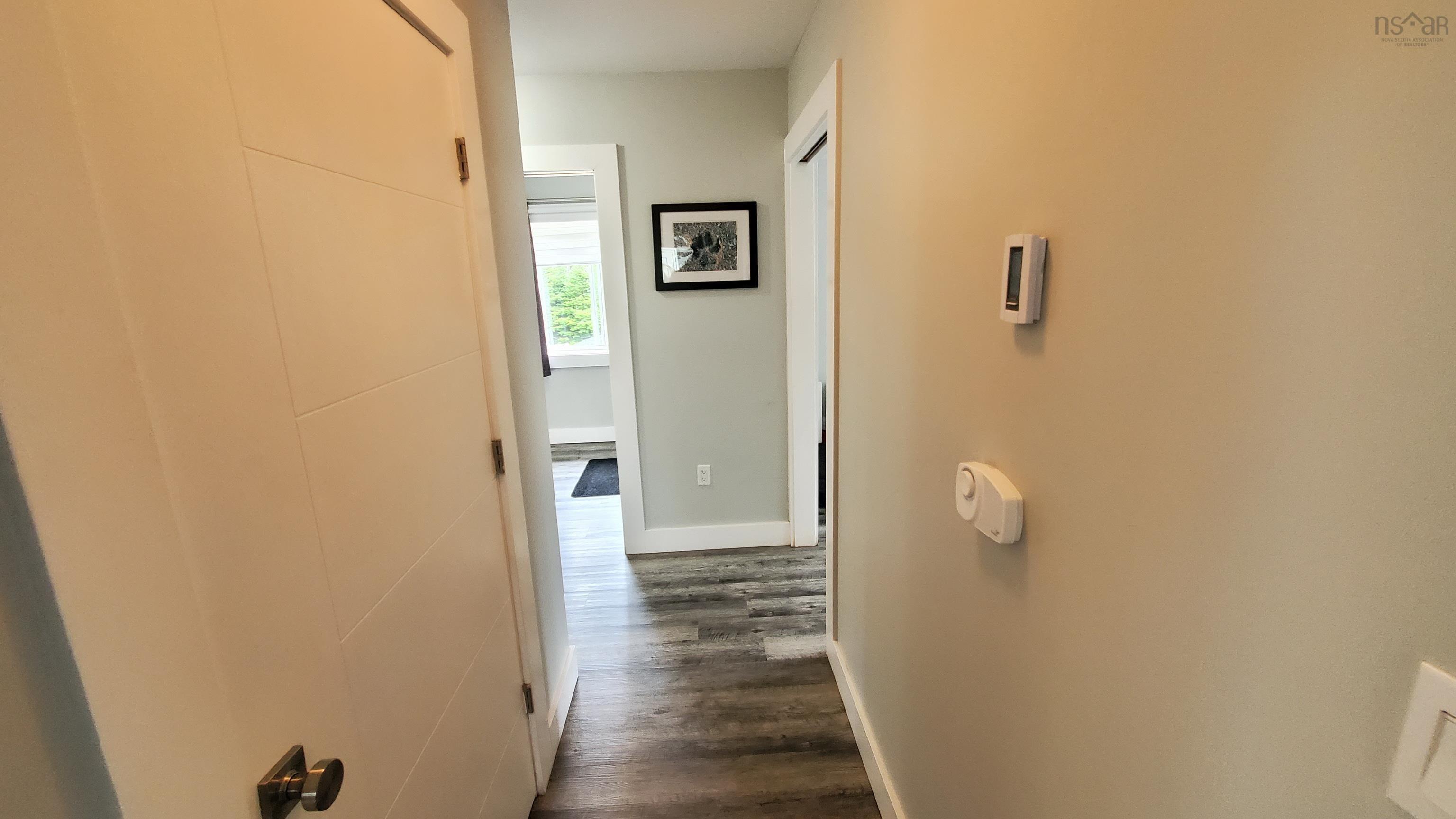 $399,900.00: 498 Fox Point Road, Fox River