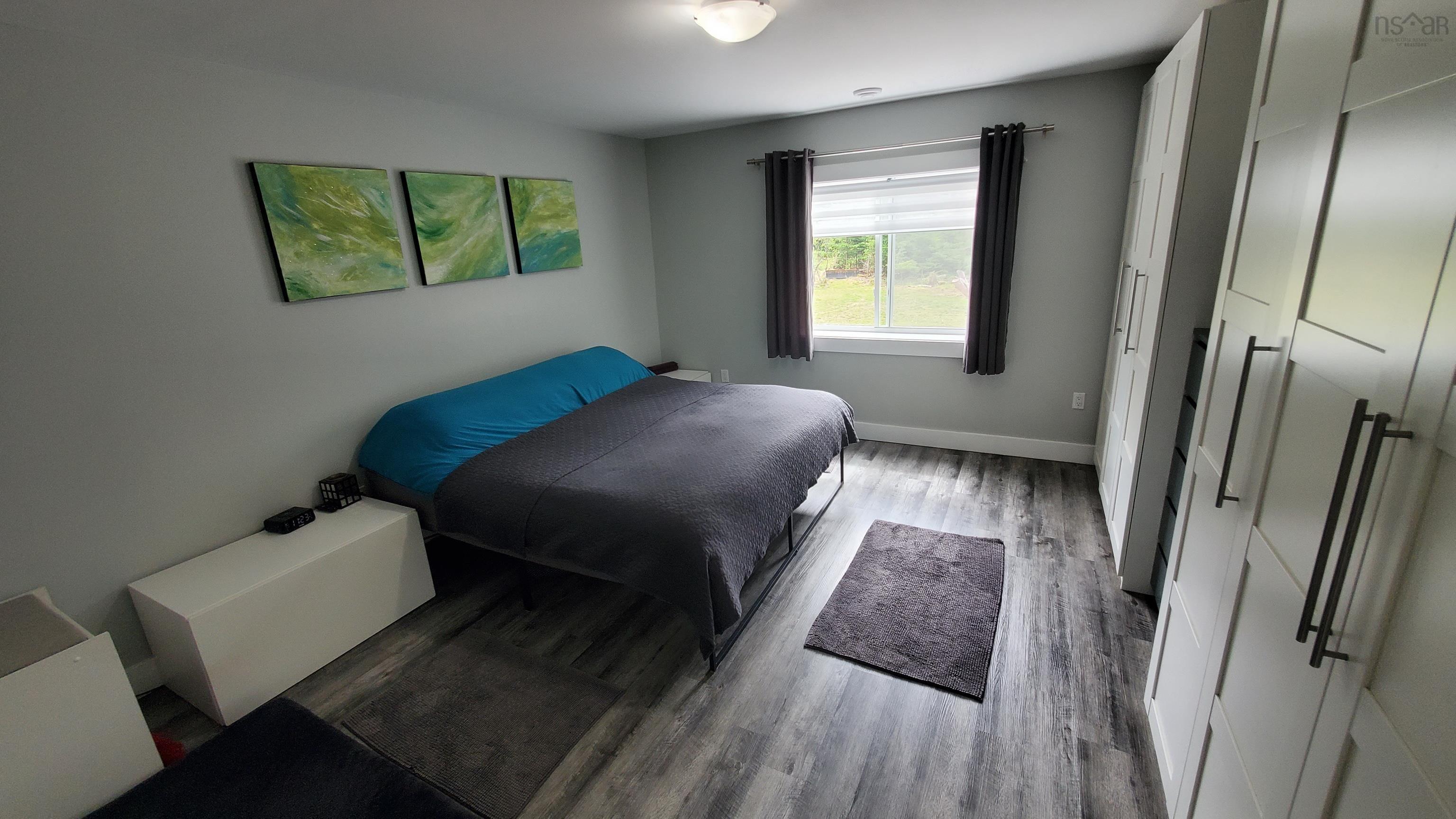 $399,900.00: 498 Fox Point Road, Fox River