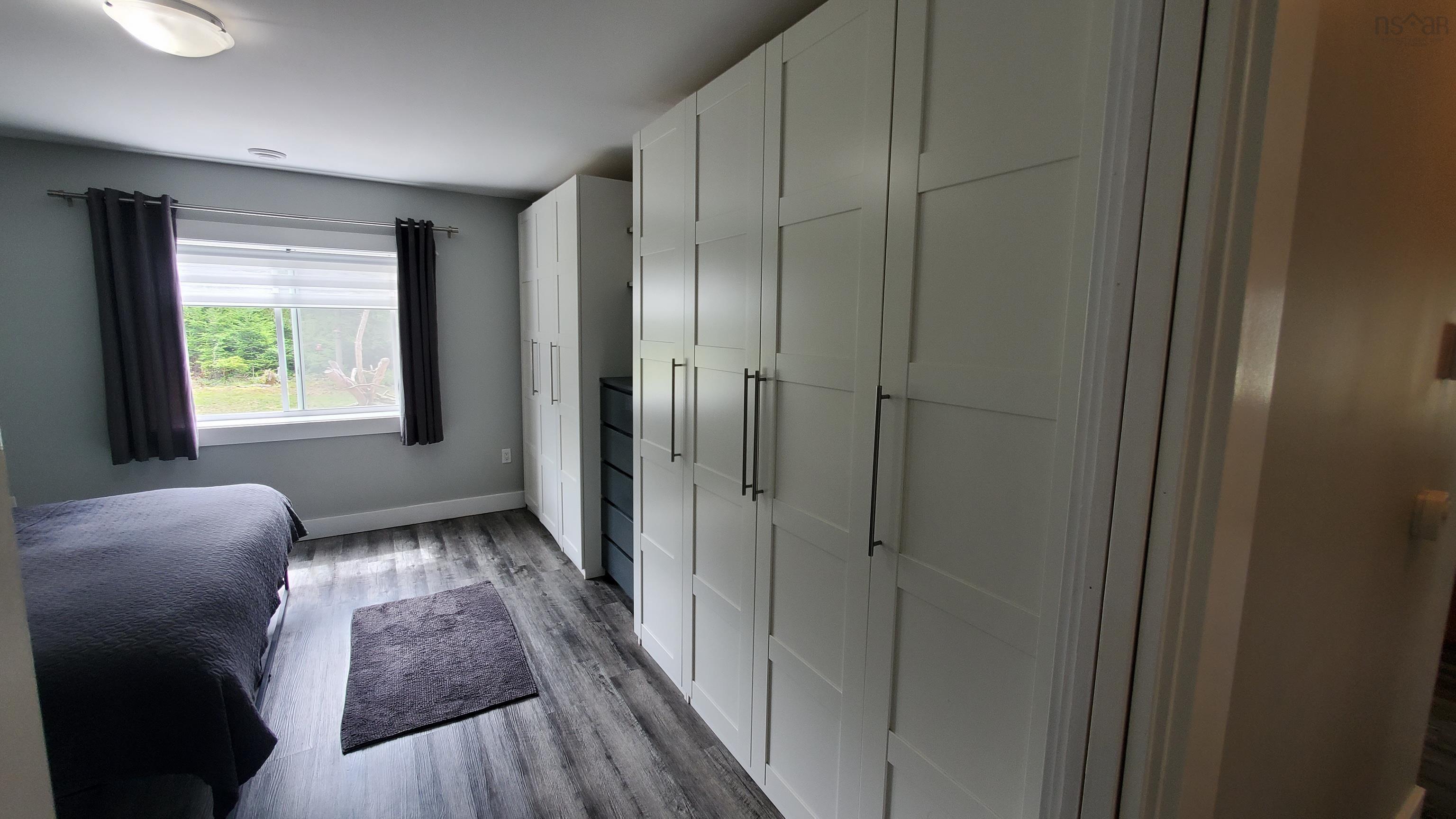 $399,900.00: 498 Fox Point Road, Fox River