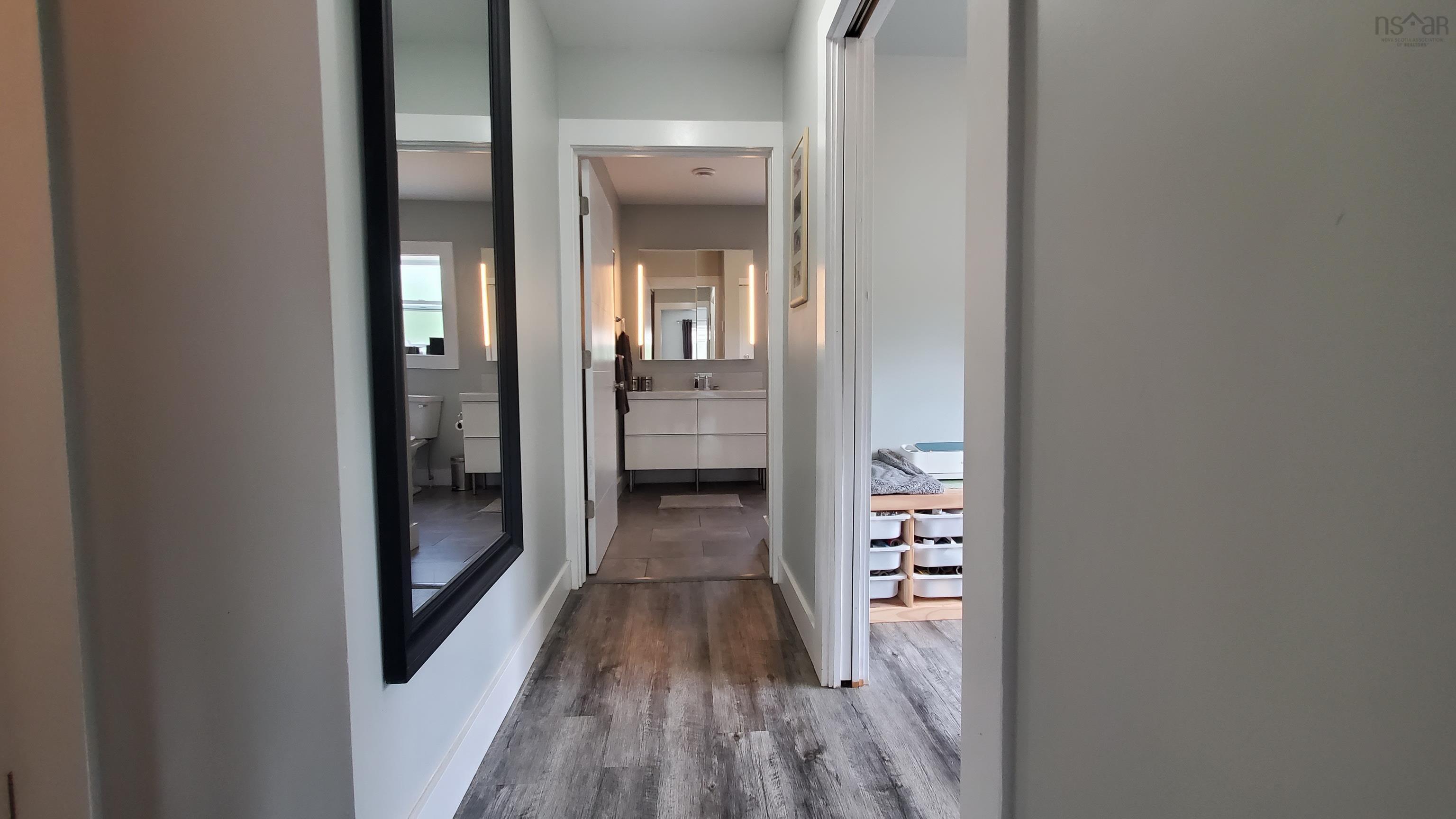 $399,900.00: 498 Fox Point Road, Fox River