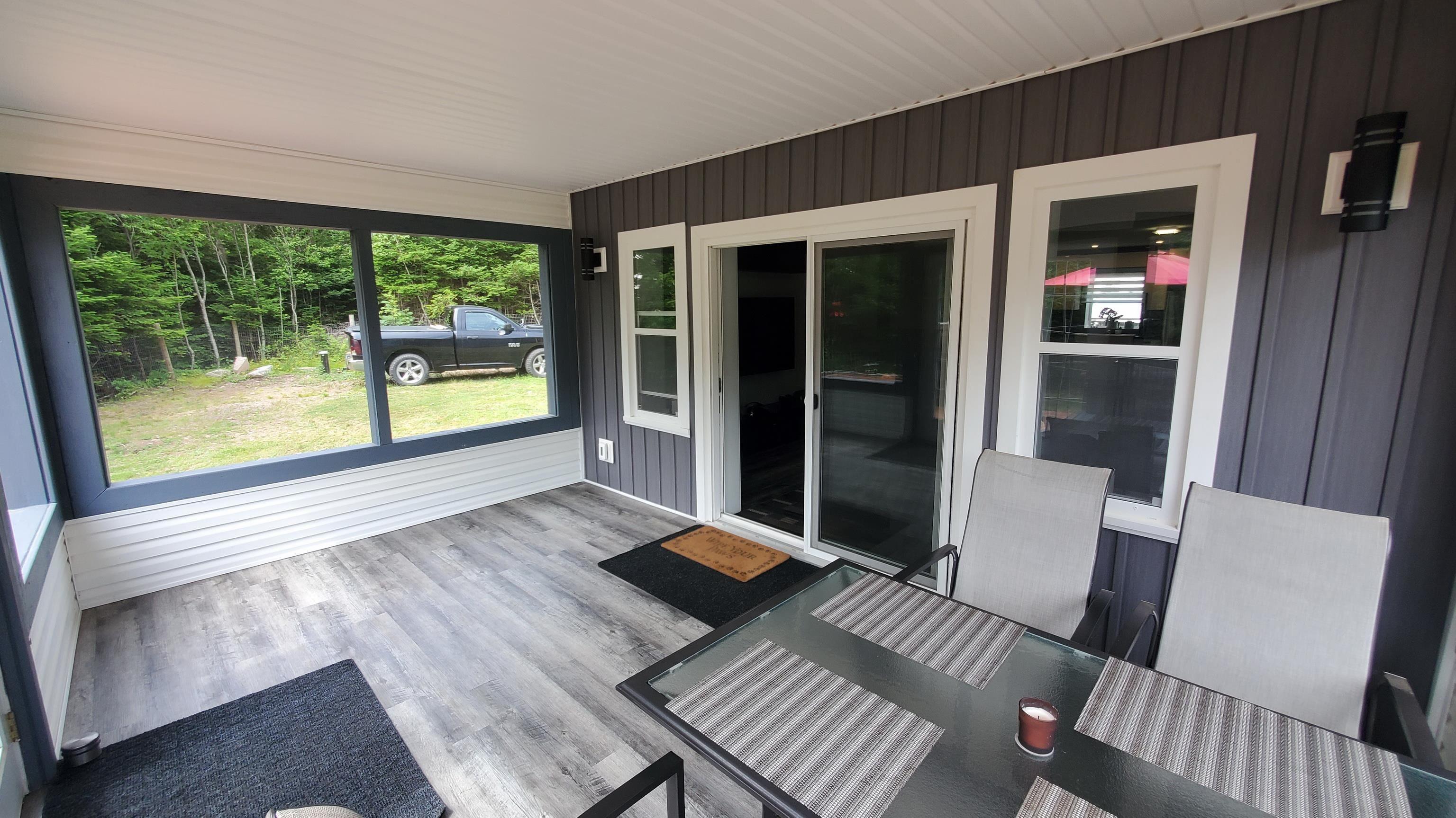 $399,900.00: 498 Fox Point Road, Fox River