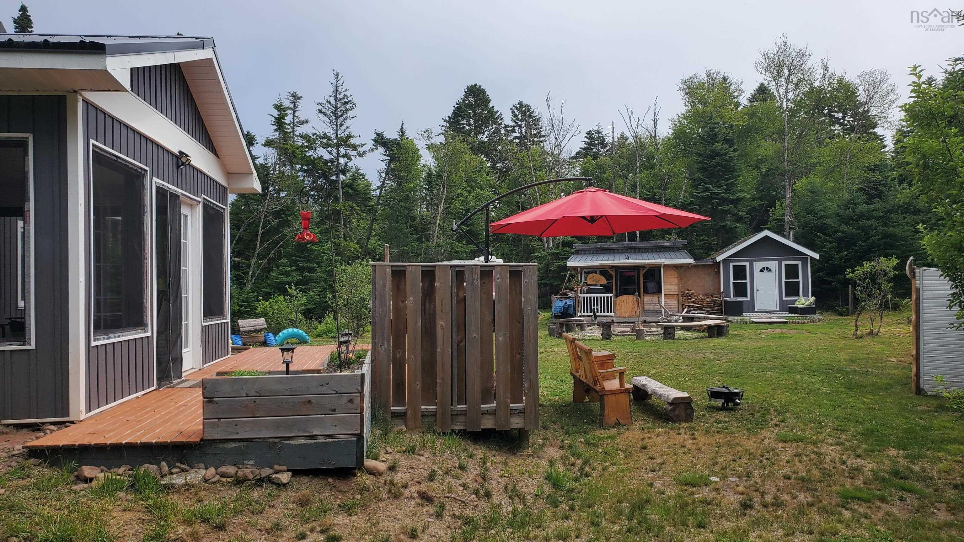 $399,900.00: 498 Fox Point Road, Fox River