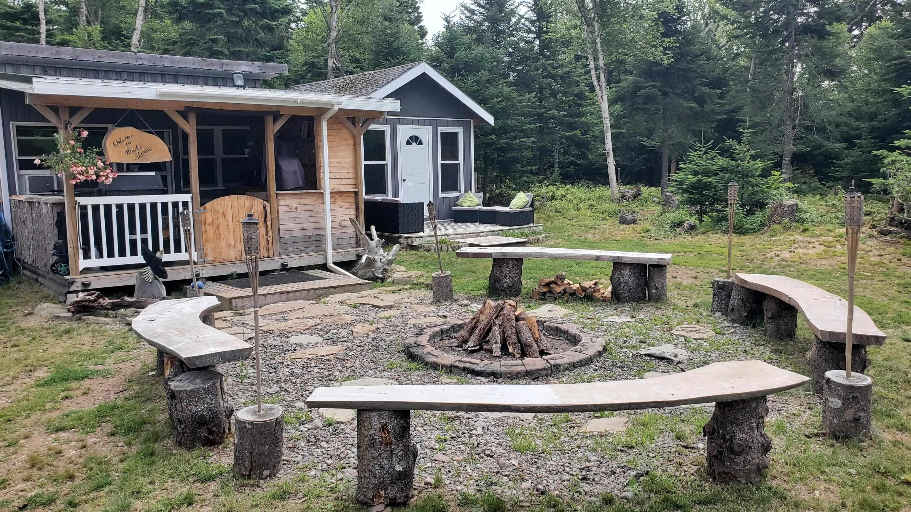 $399,900.00: 498 Fox Point Road, Fox River