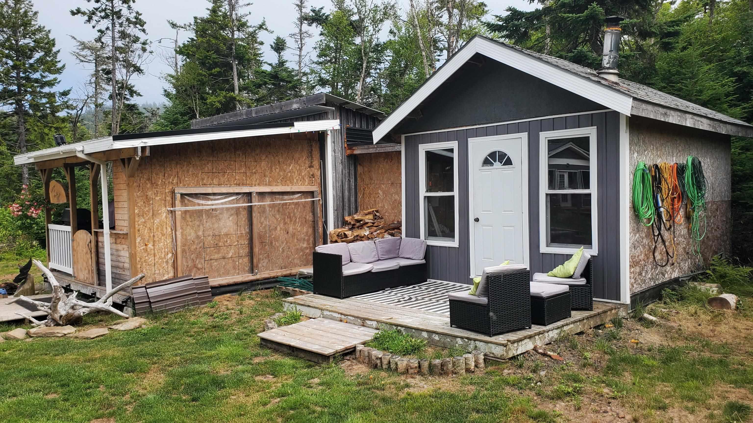 $399,900.00: 498 Fox Point Road, Fox River