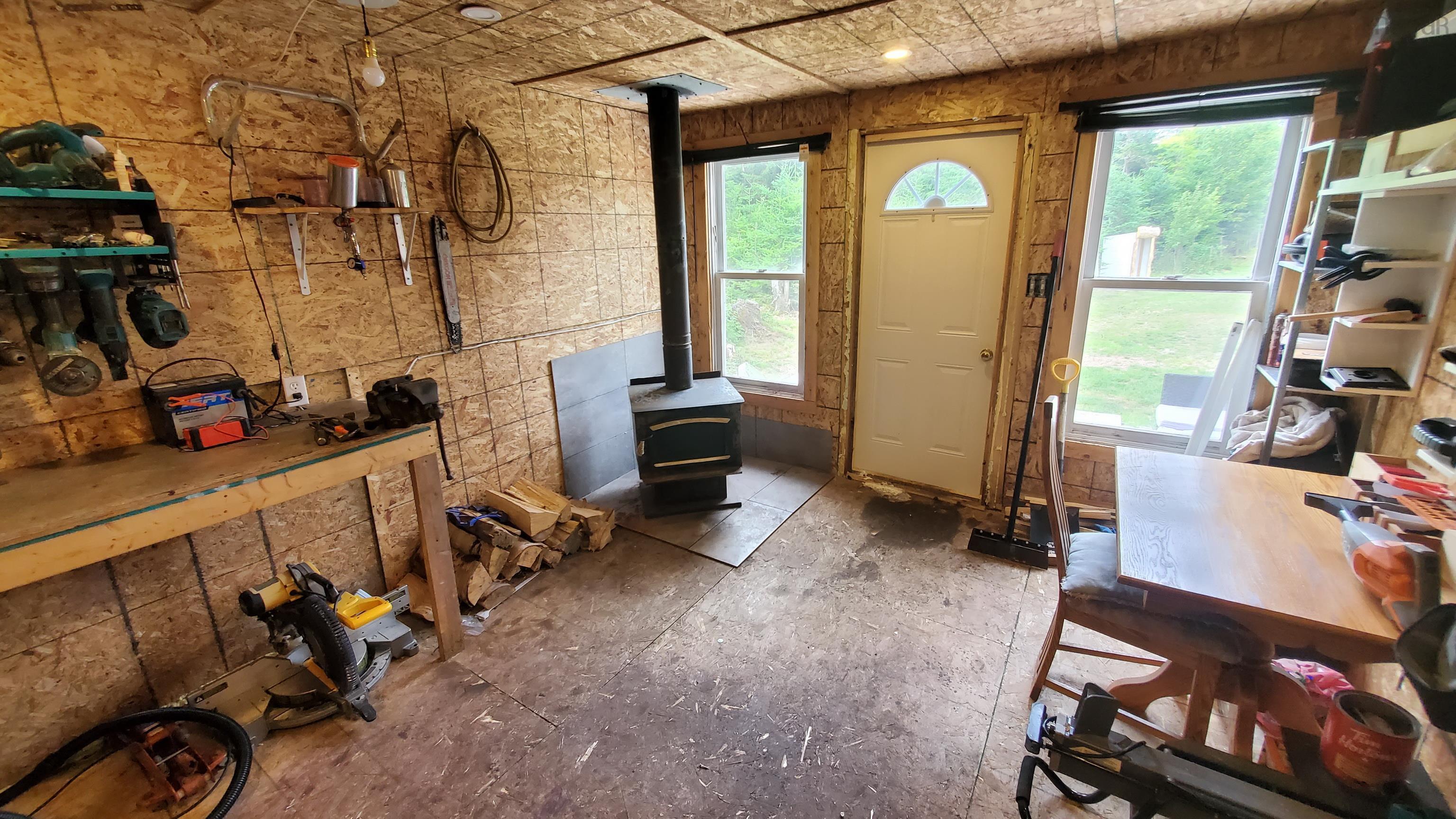 $399,900.00: 498 Fox Point Road, Fox River