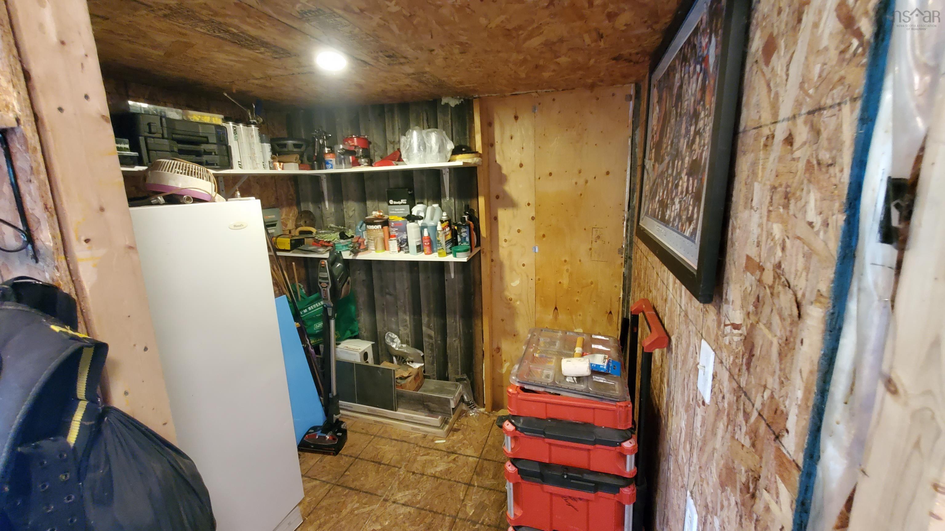 $399,900.00: 498 Fox Point Road, Fox River