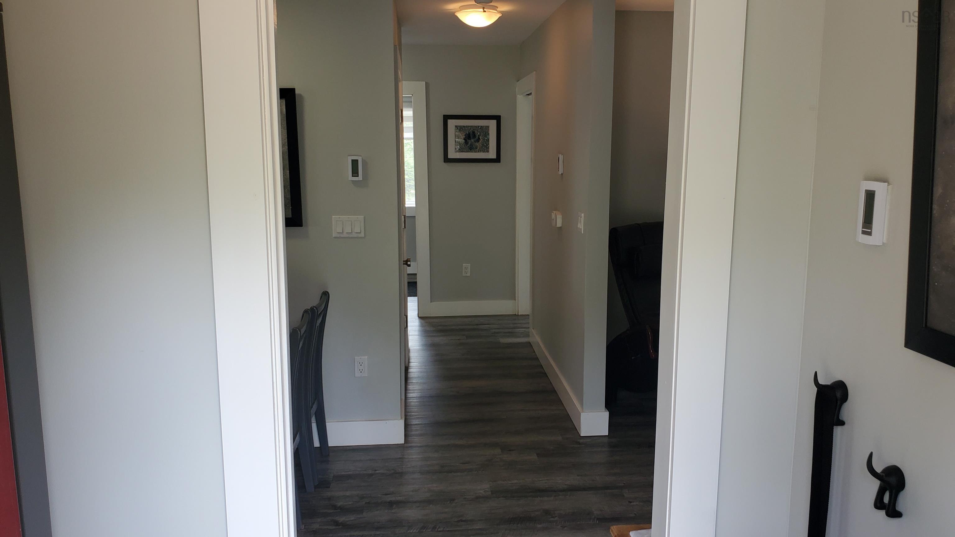 $399,900.00: 498 Fox Point Road, Fox River