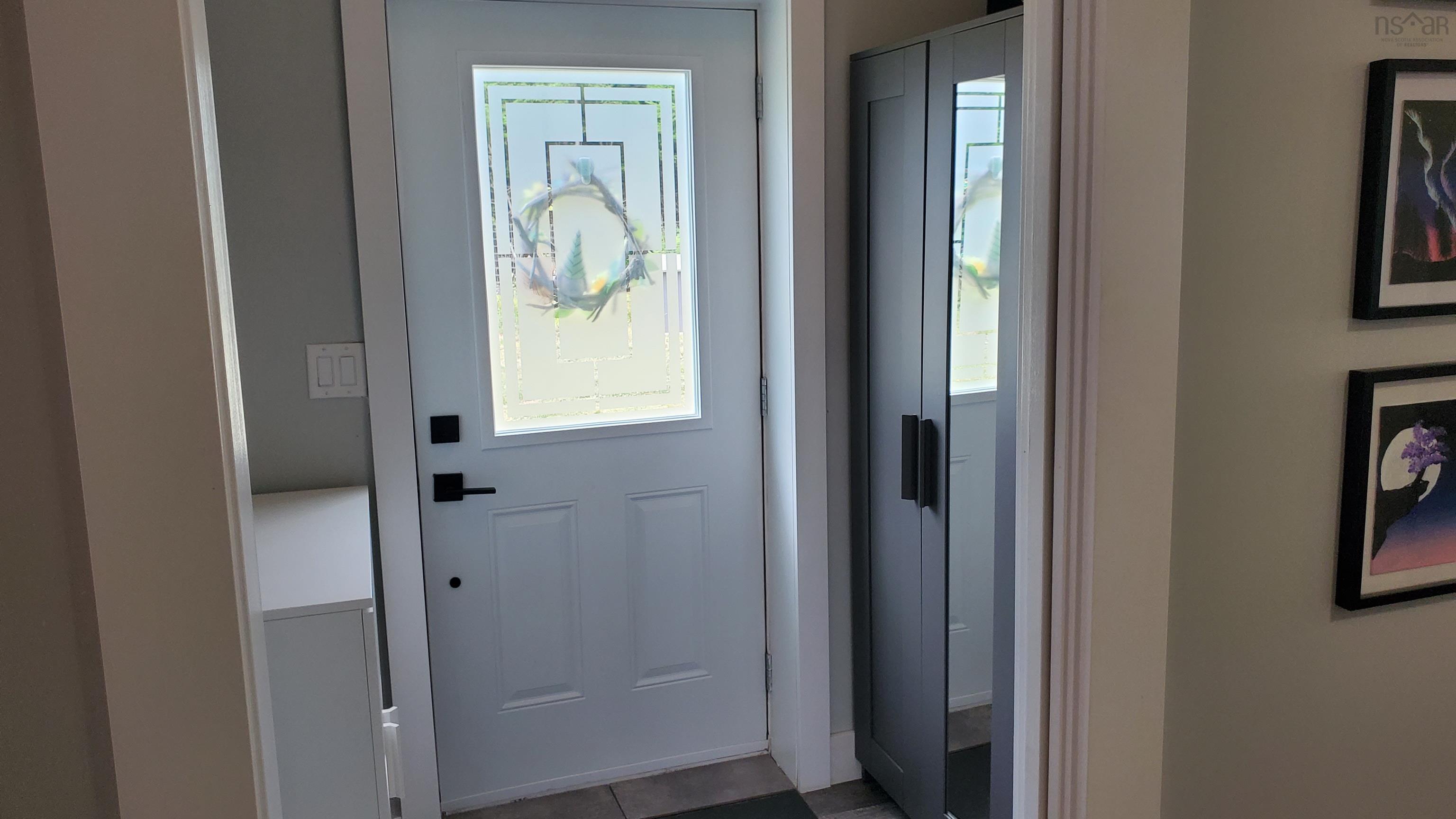 $399,900.00: 498 Fox Point Road, Fox River