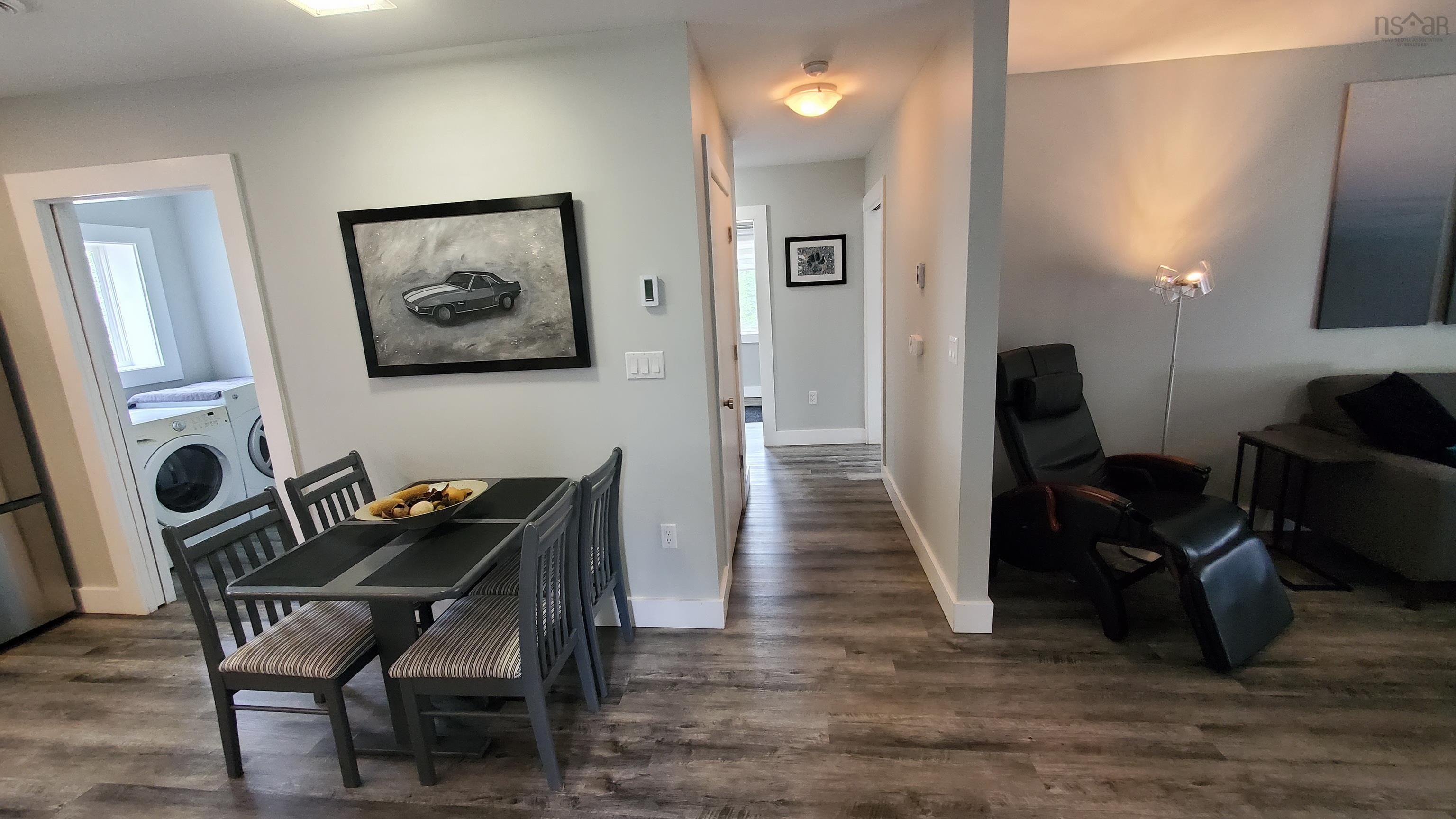 $399,900.00: 498 Fox Point Road, Fox River