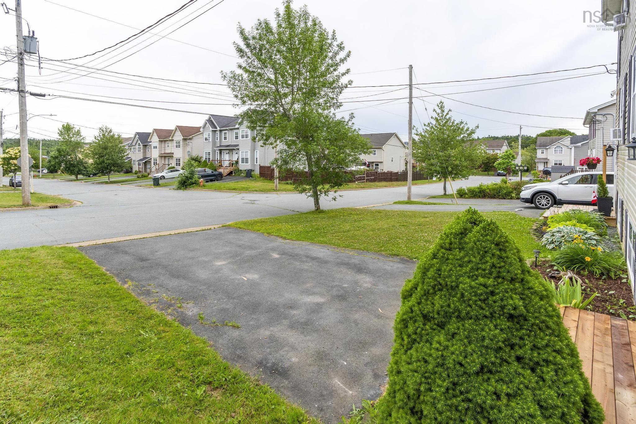 $499,900.00: 143 Governors Lake Drive, Lakeside