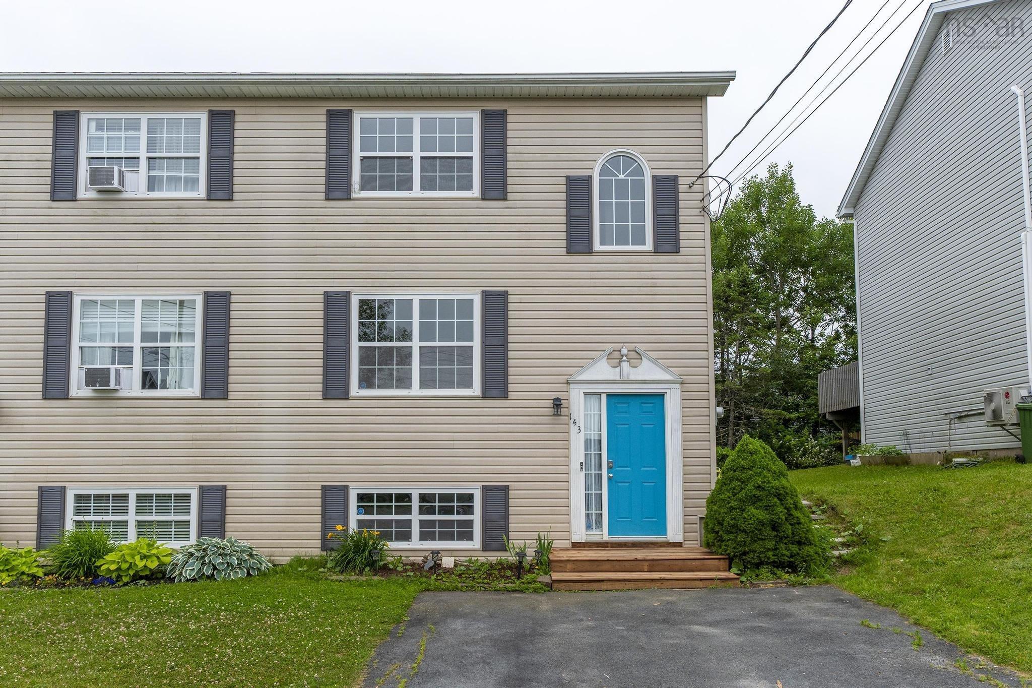 $499,900.00: 143 Governors Lake Drive, Lakeside
