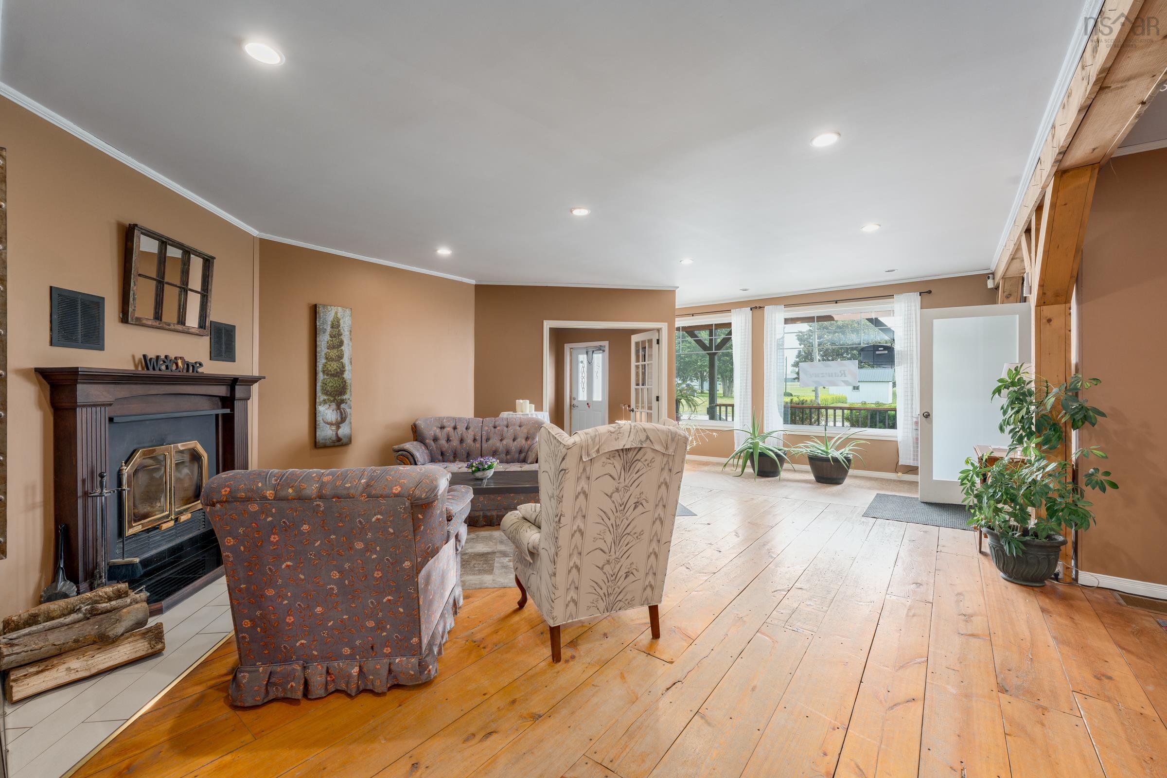 $599,000.00: 9613 Highway 1, Saulnierville