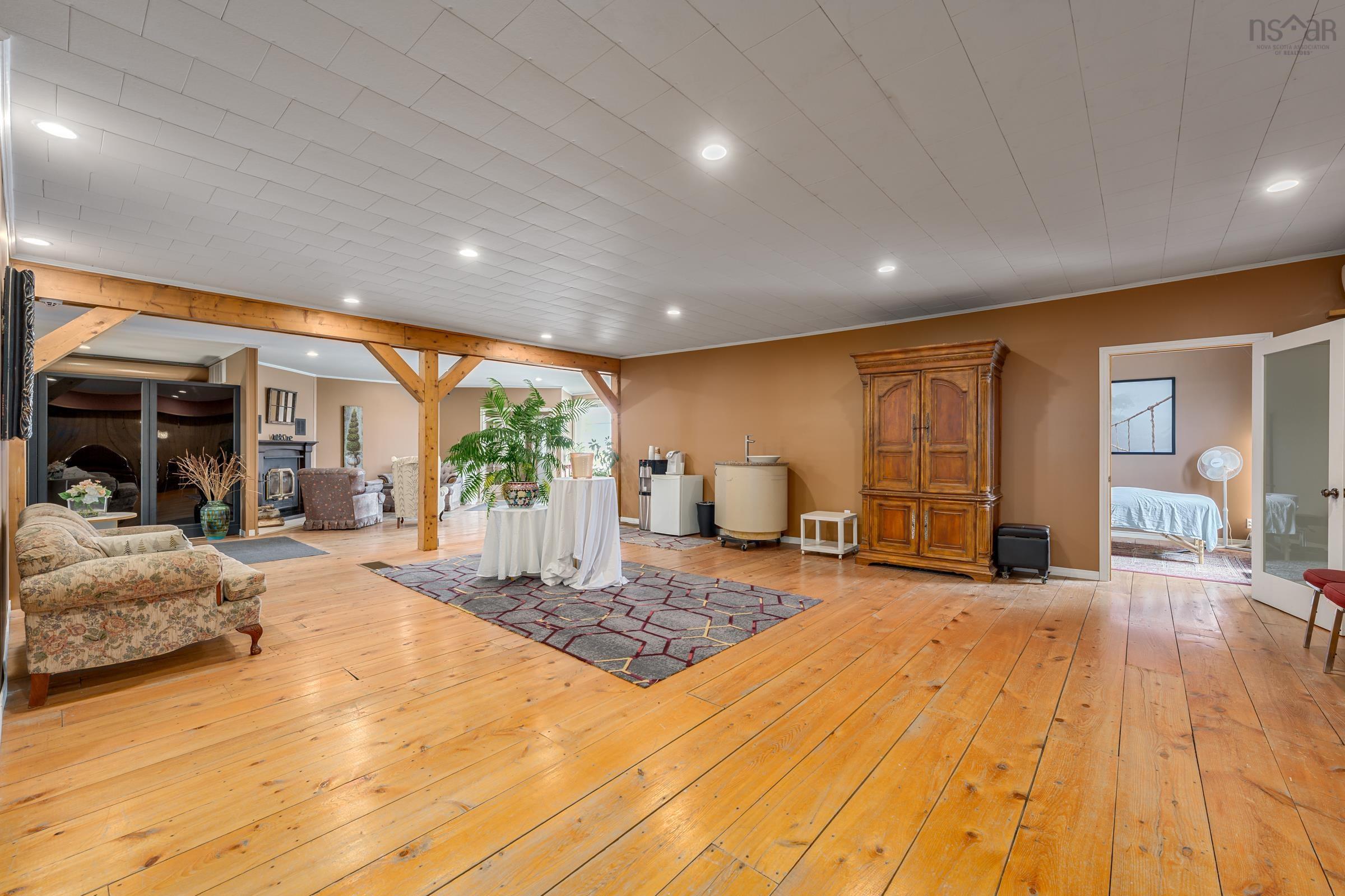 $599,000.00: 9613 Highway 1, Saulnierville