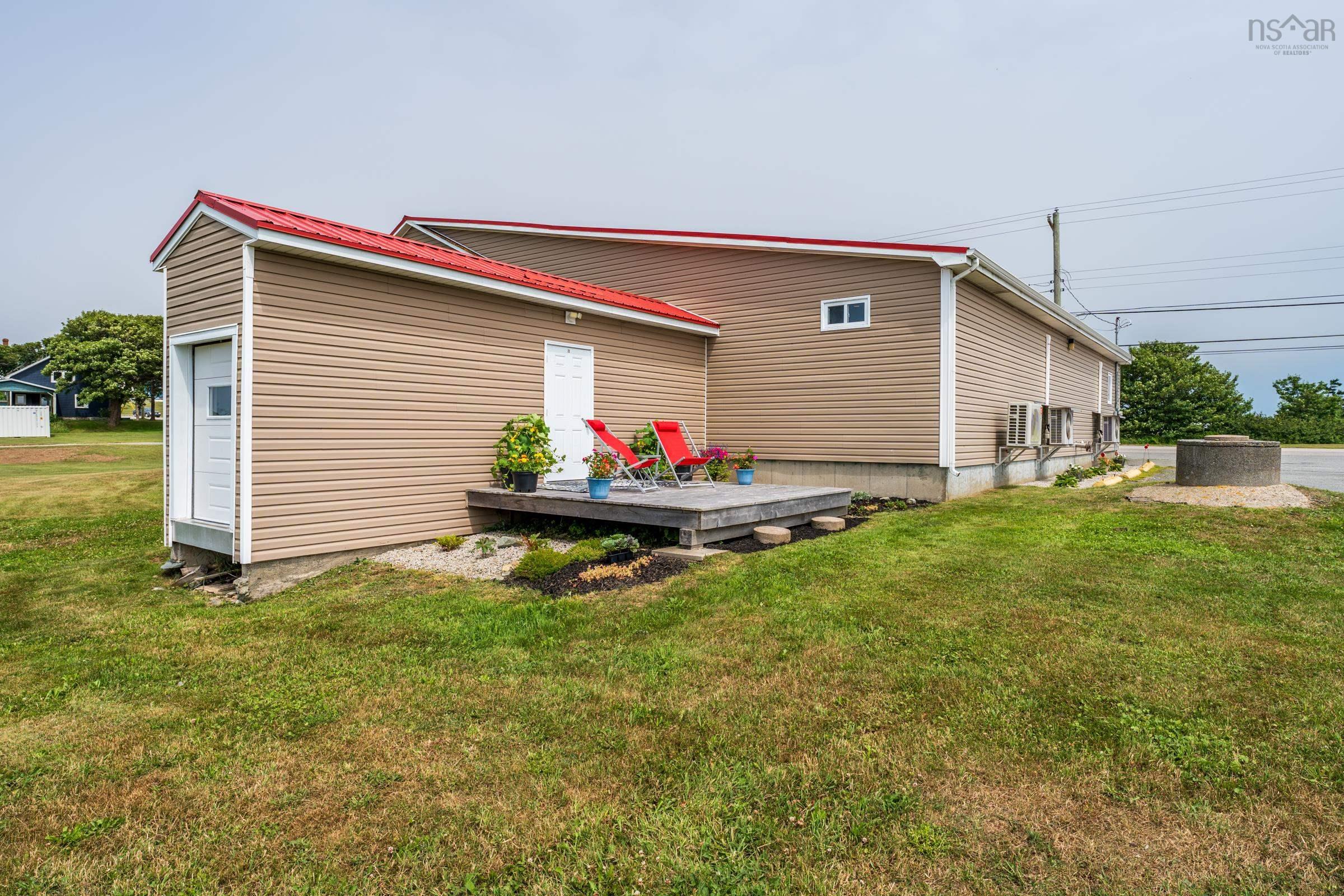 $599,000.00: 9613 Highway 1, Saulnierville