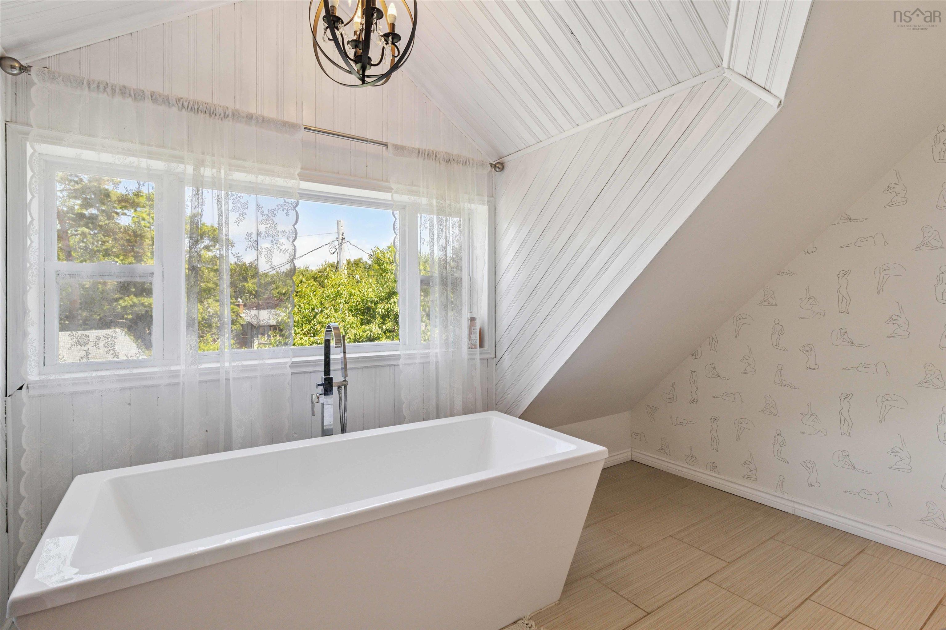 $545,000.00: 10 Battery Drive, Halifax