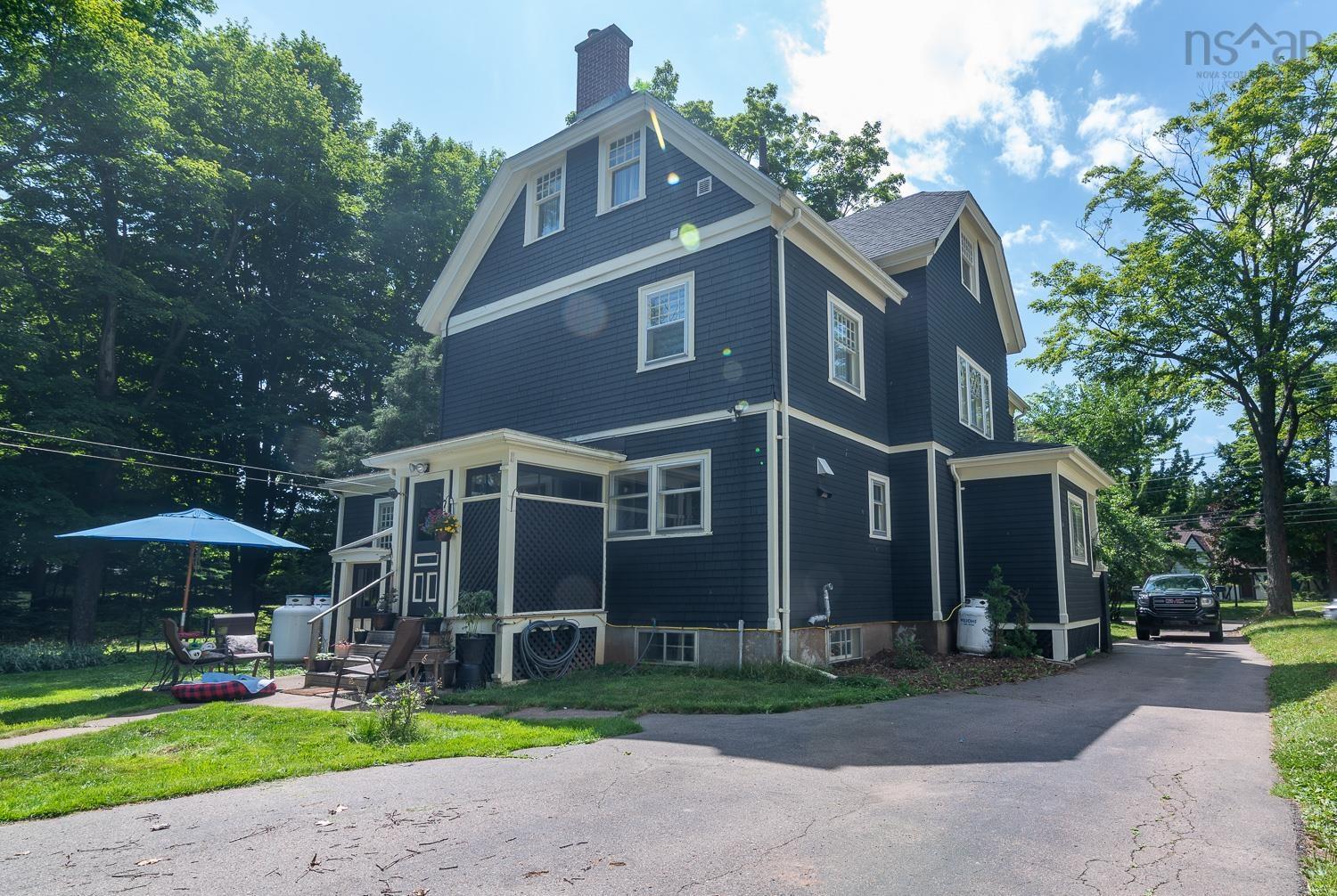 $549,900.00: 115 Willow Street, Truro