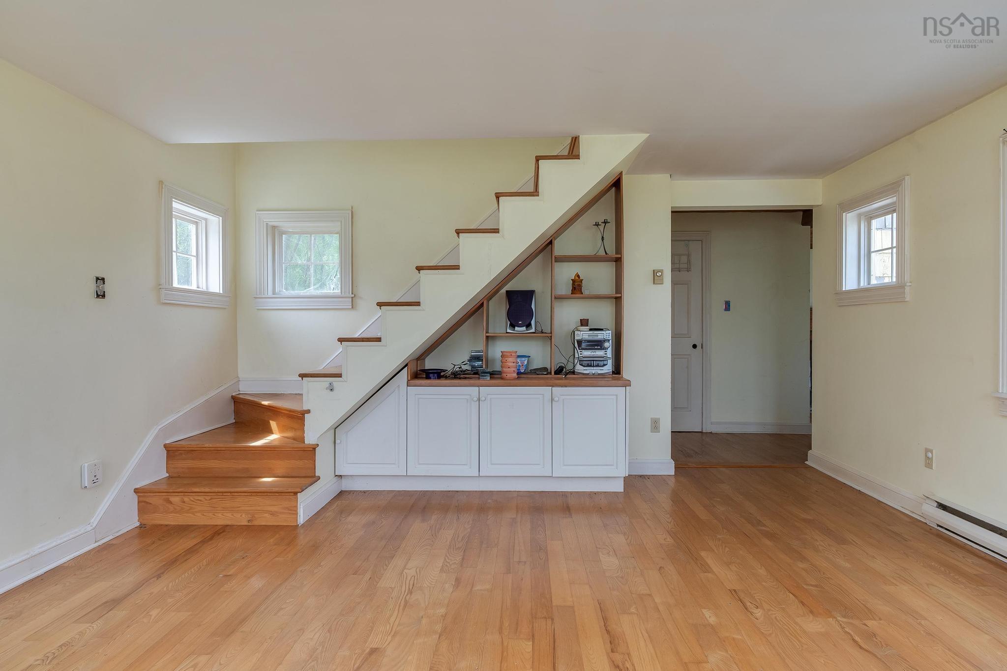 $489,000.00: 194 Paddy