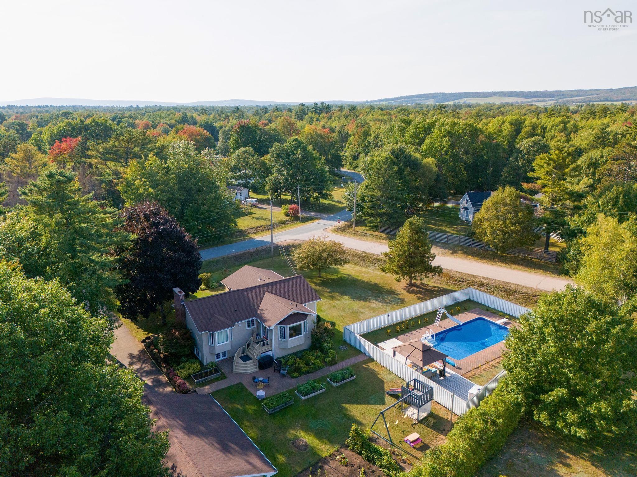 $535,000.00: 99 Krista Drive, Wilmot