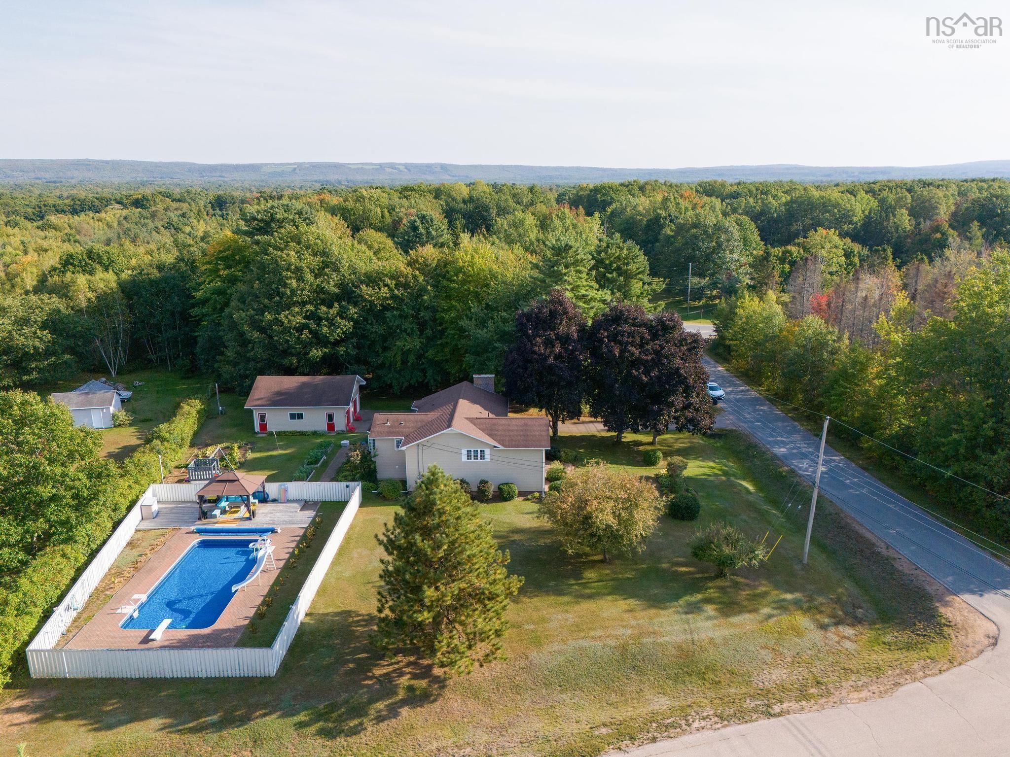 $535,000.00: 99 Krista Drive, Wilmot