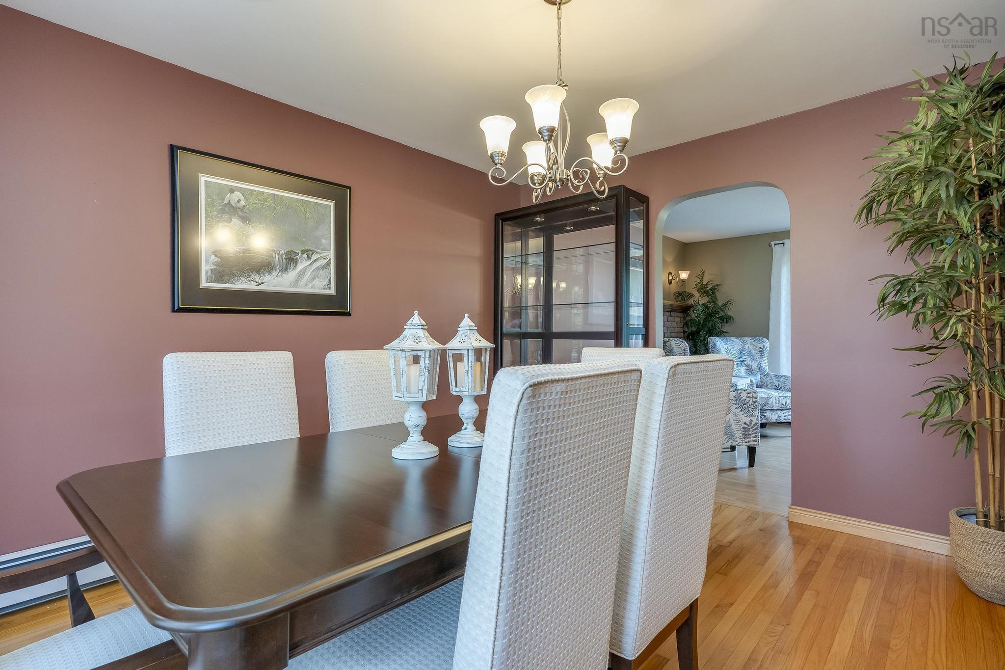 $535,000.00: 99 Krista Drive, Wilmot