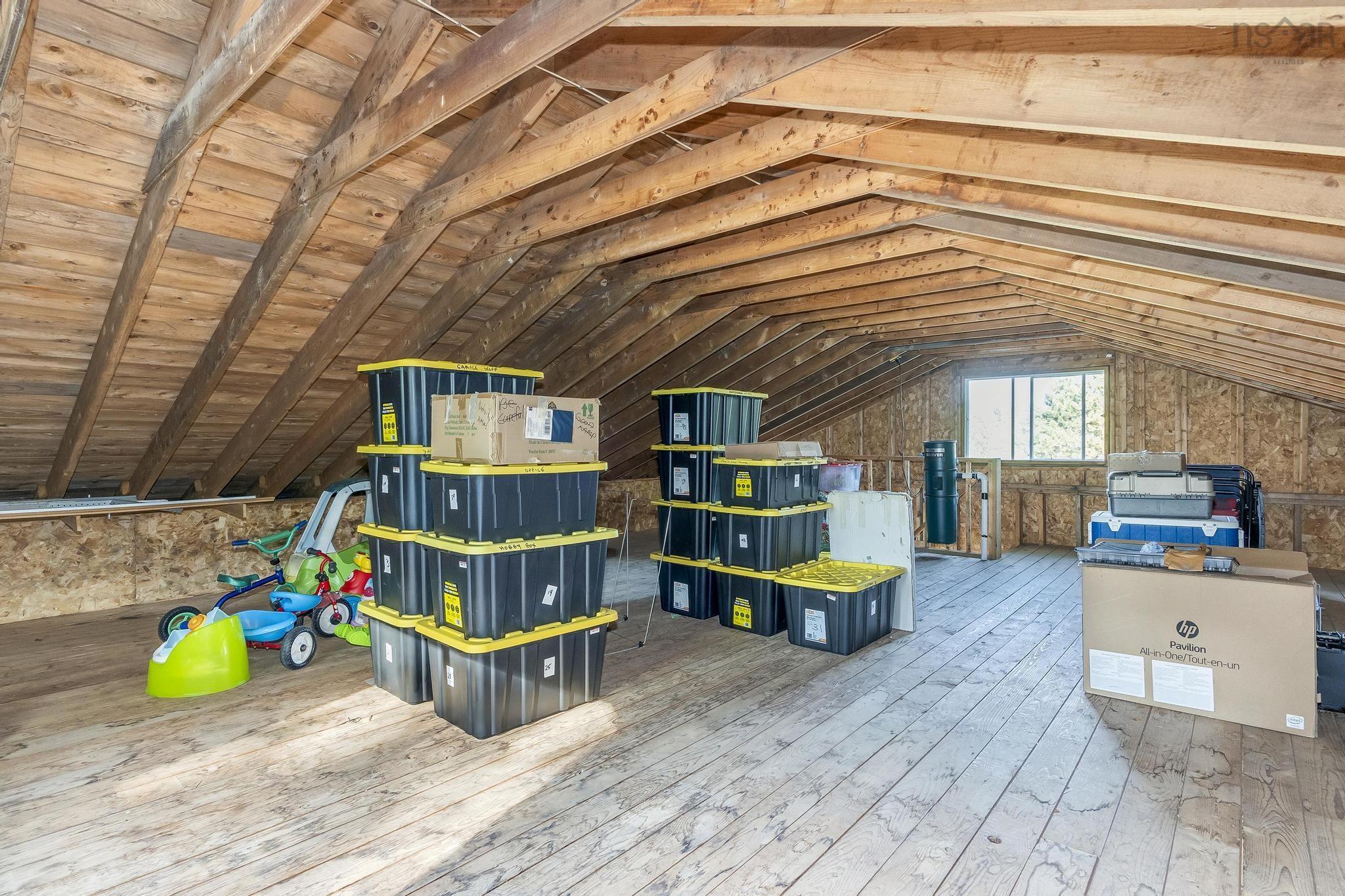 $535,000.00: 99 Krista Drive, Wilmot