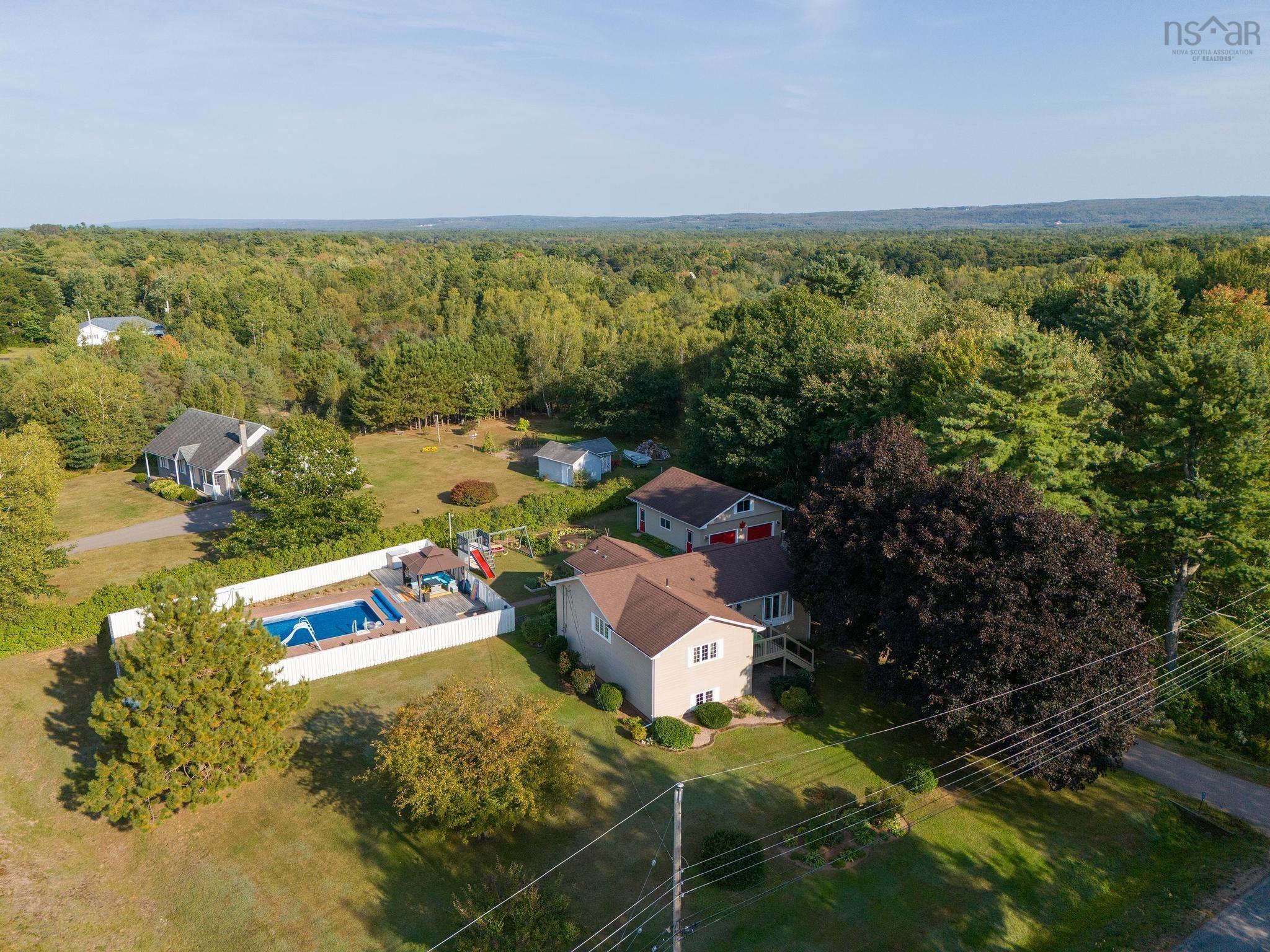 $535,000.00: 99 Krista Drive, Wilmot