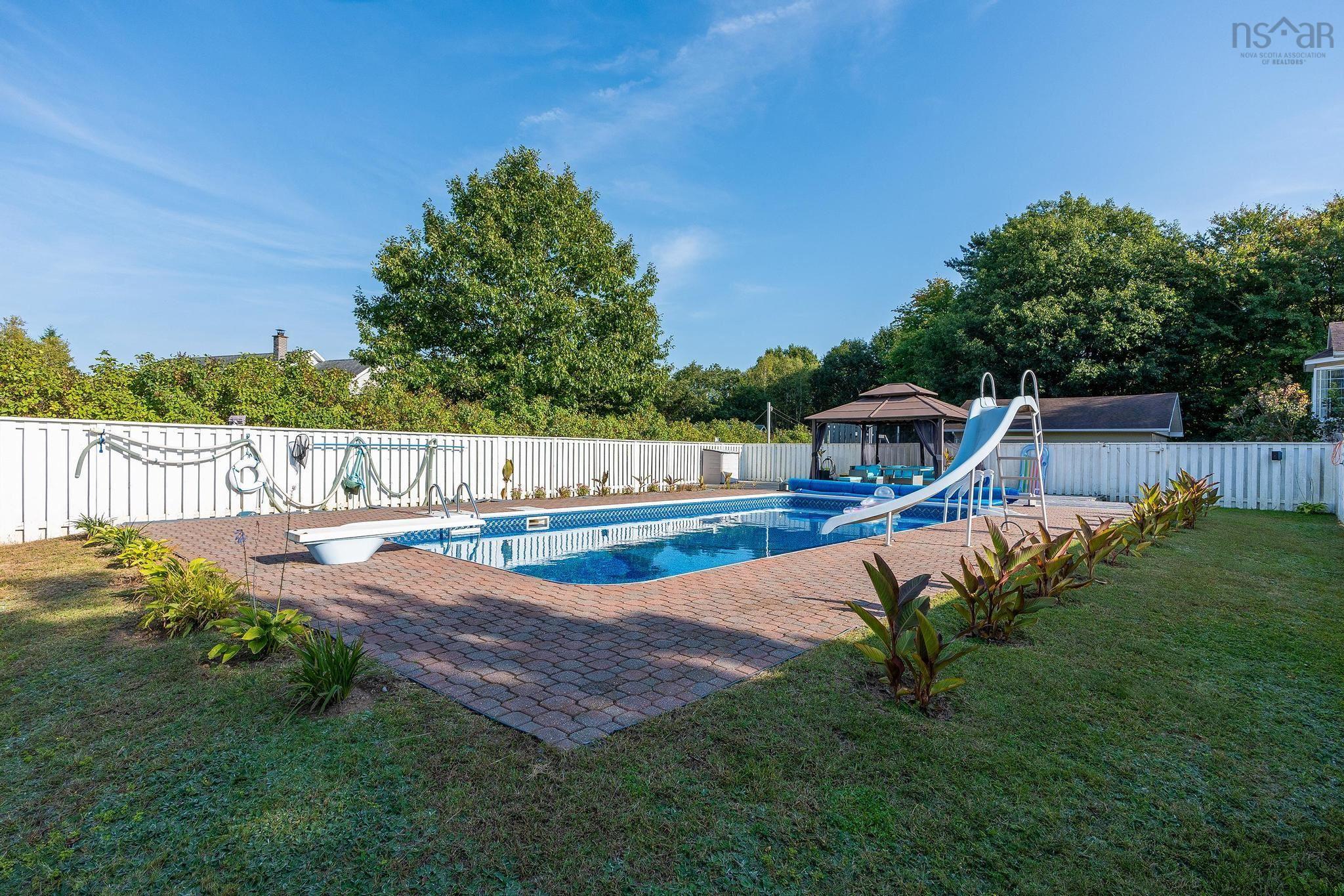 $535,000.00: 99 Krista Drive, Wilmot