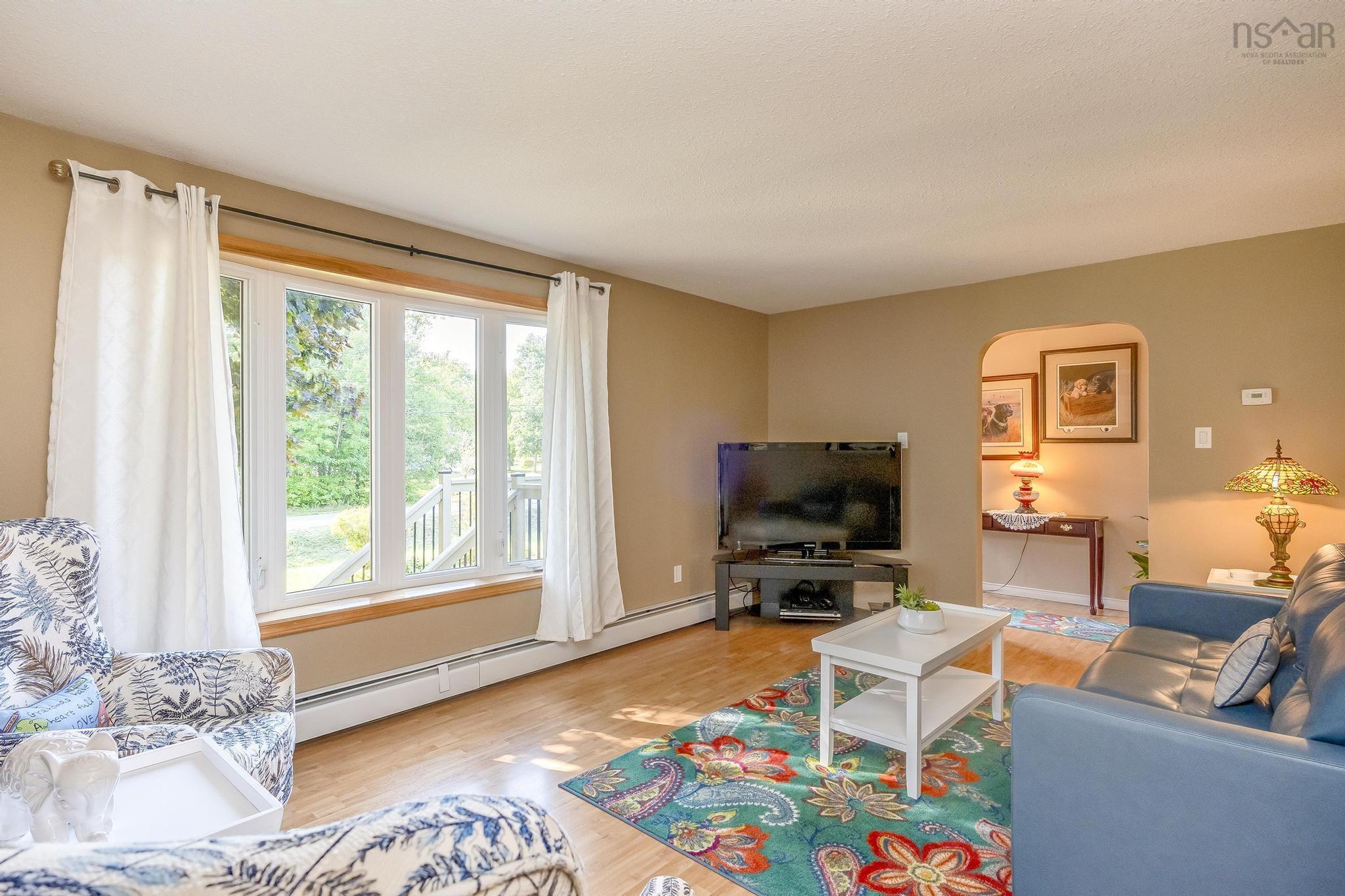 $535,000.00: 99 Krista Drive, Wilmot