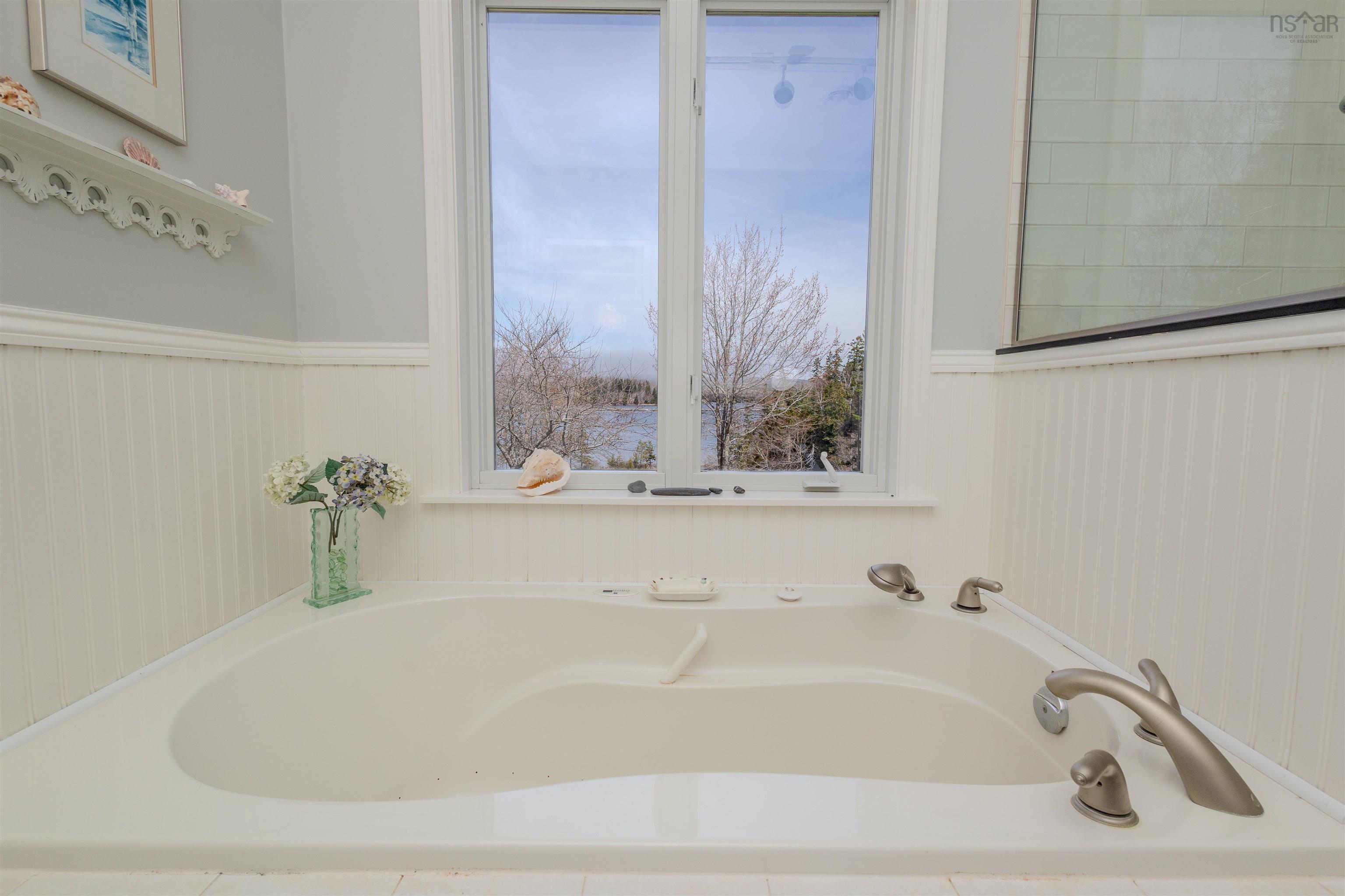 $998,000.00: 70 Tweednooge Place, East Bay