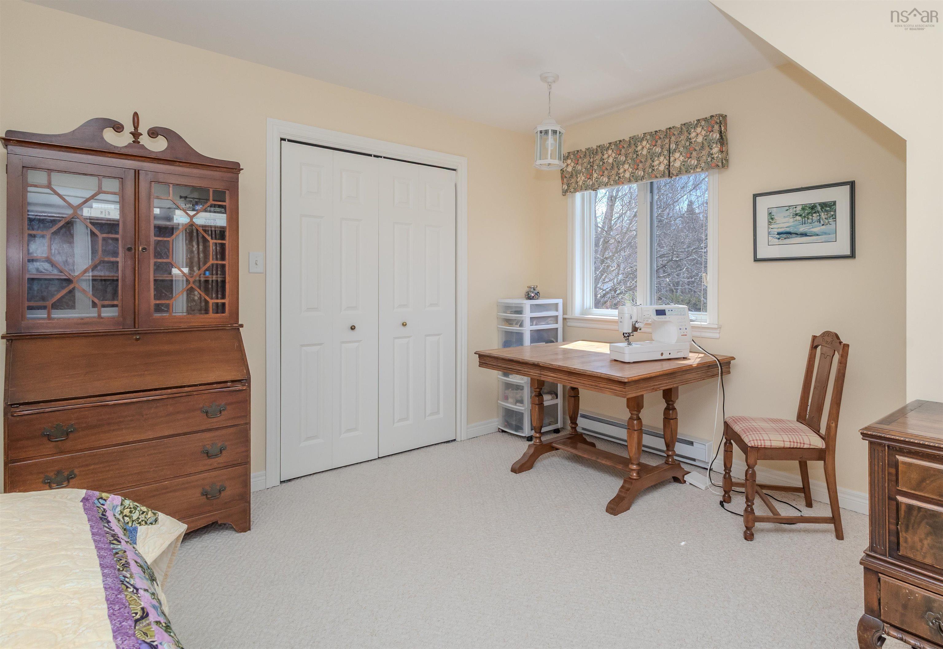 $998,000.00: 70 Tweednooge Place, East Bay