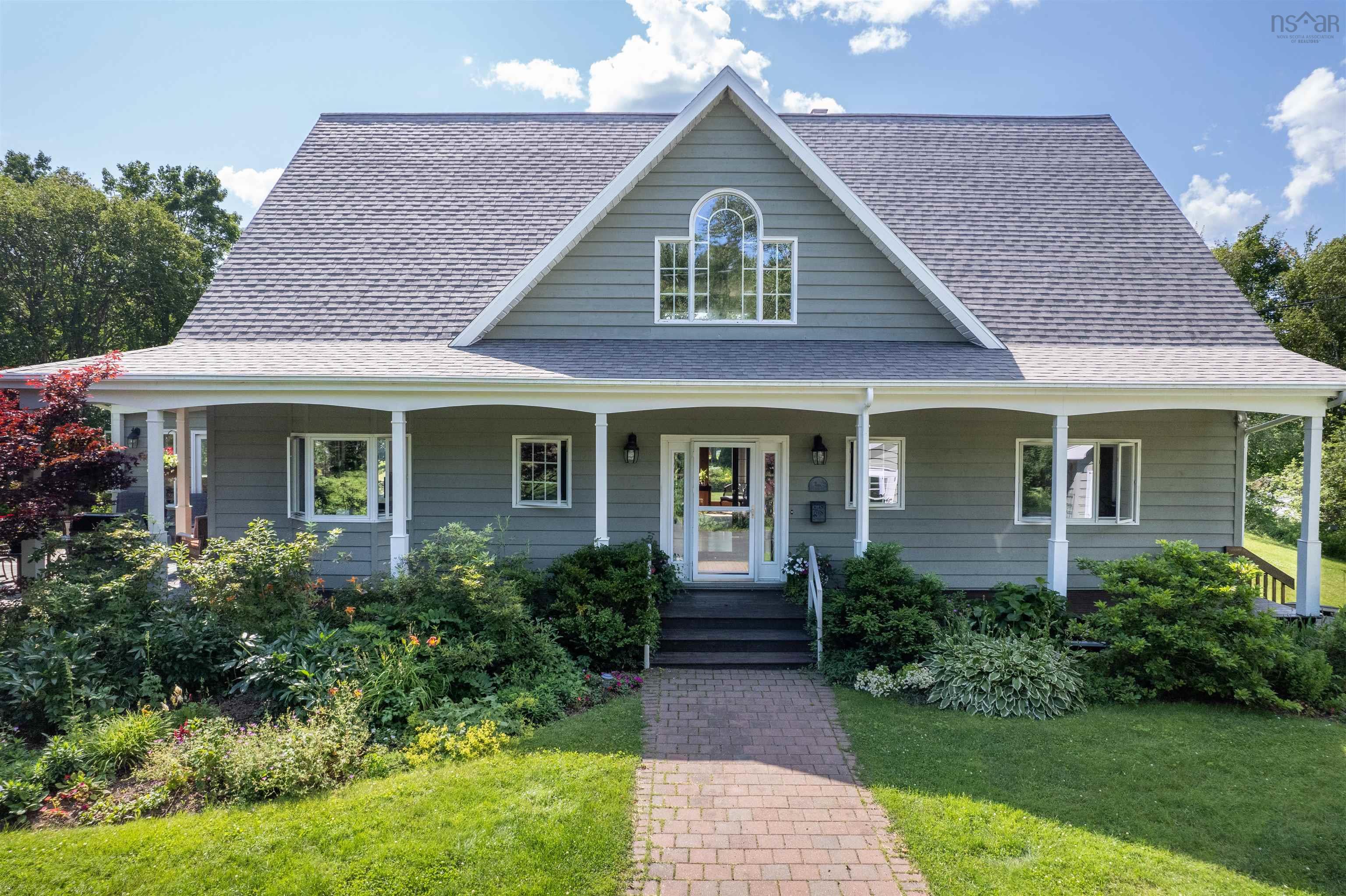 $998,000.00: 70 Tweednooge Place, East Bay