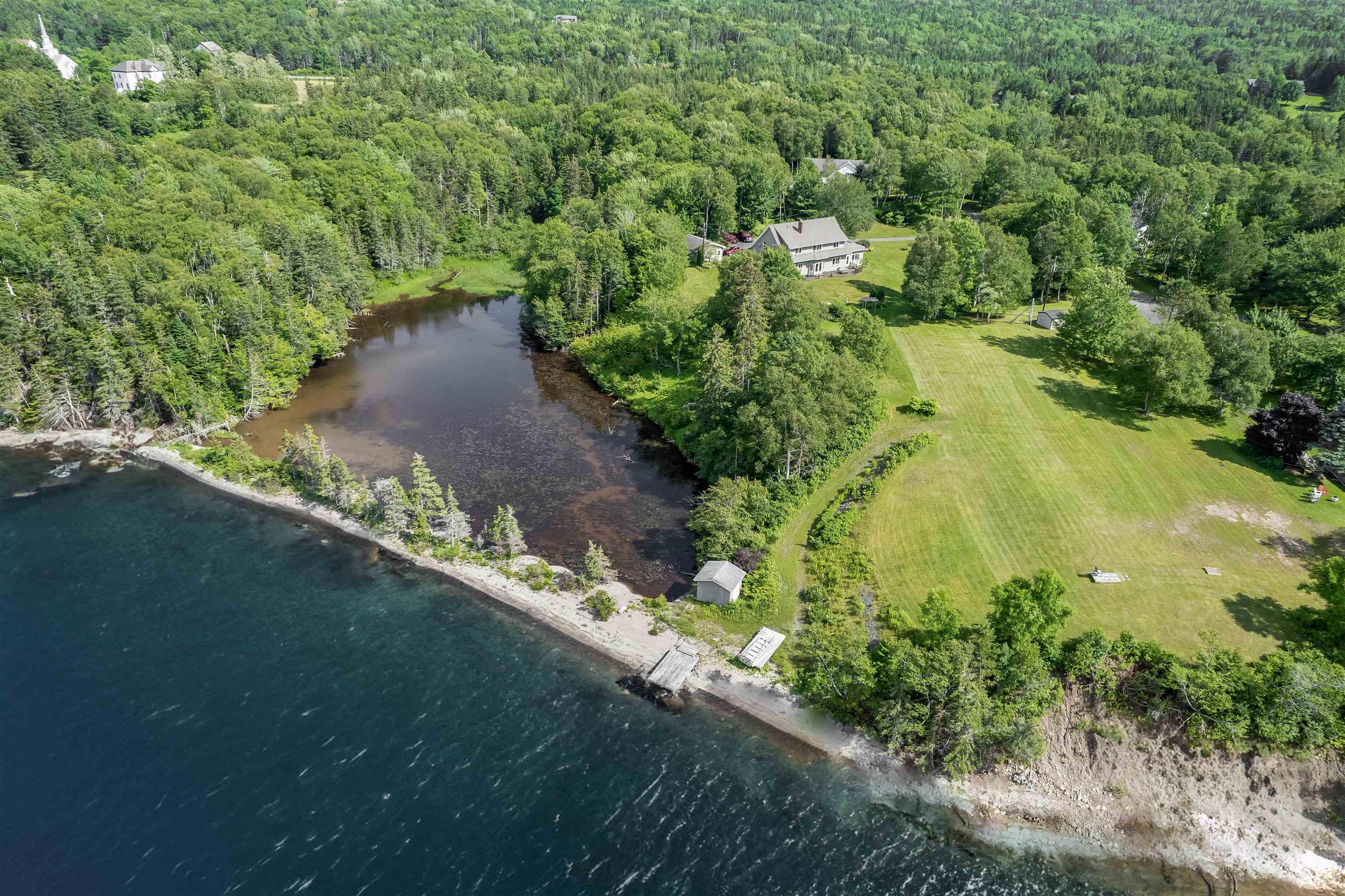 $998,000.00: 70 Tweednooge Place, East Bay