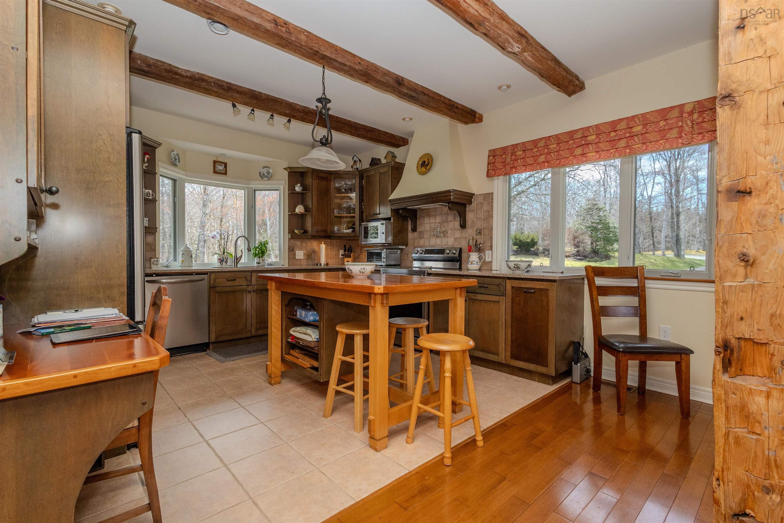 $998,000.00: 70 Tweednooge Place, East Bay