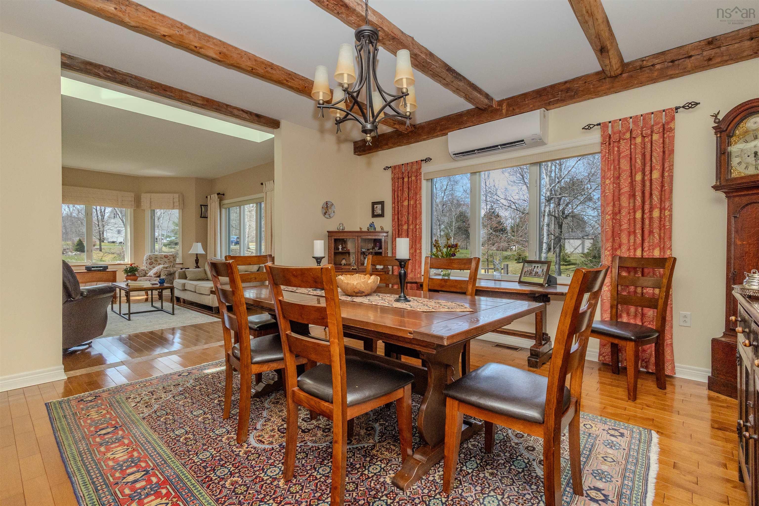 $998,000.00: 70 Tweednooge Place, East Bay