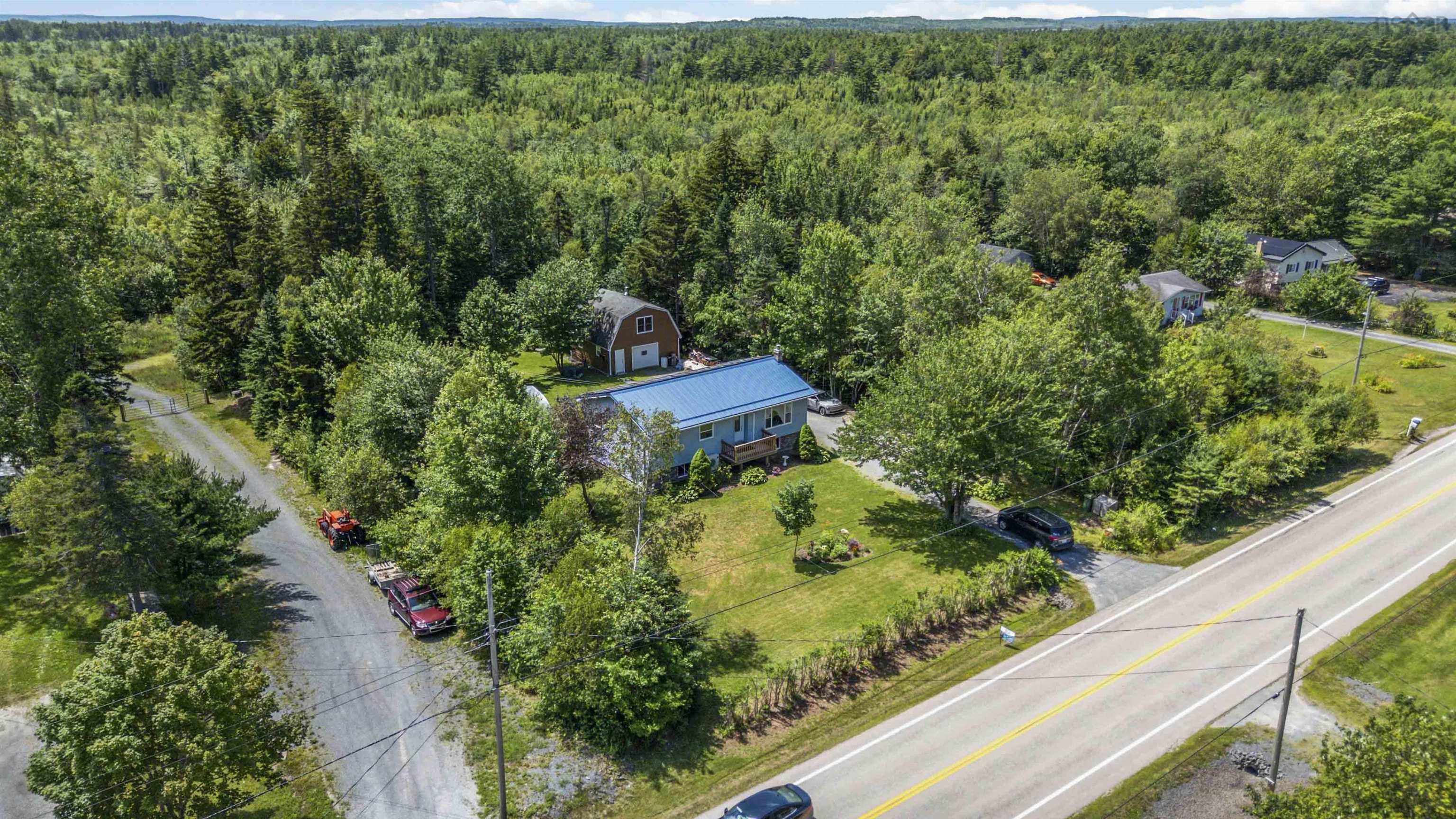 $549,000.00: 11951 Highway 3, Spectacle Lakes