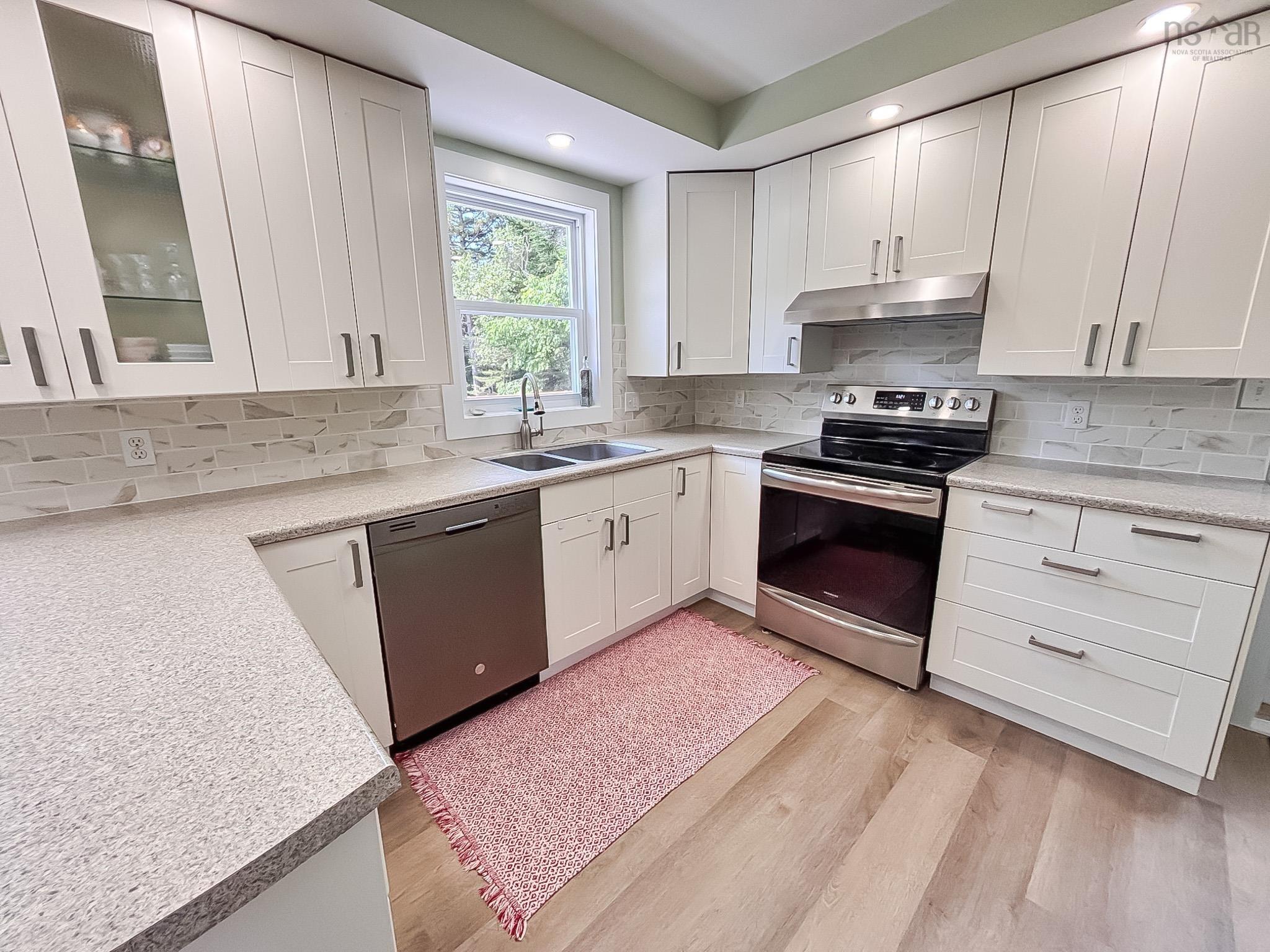 $549,000.00: 11951 Highway 3, Spectacle Lakes