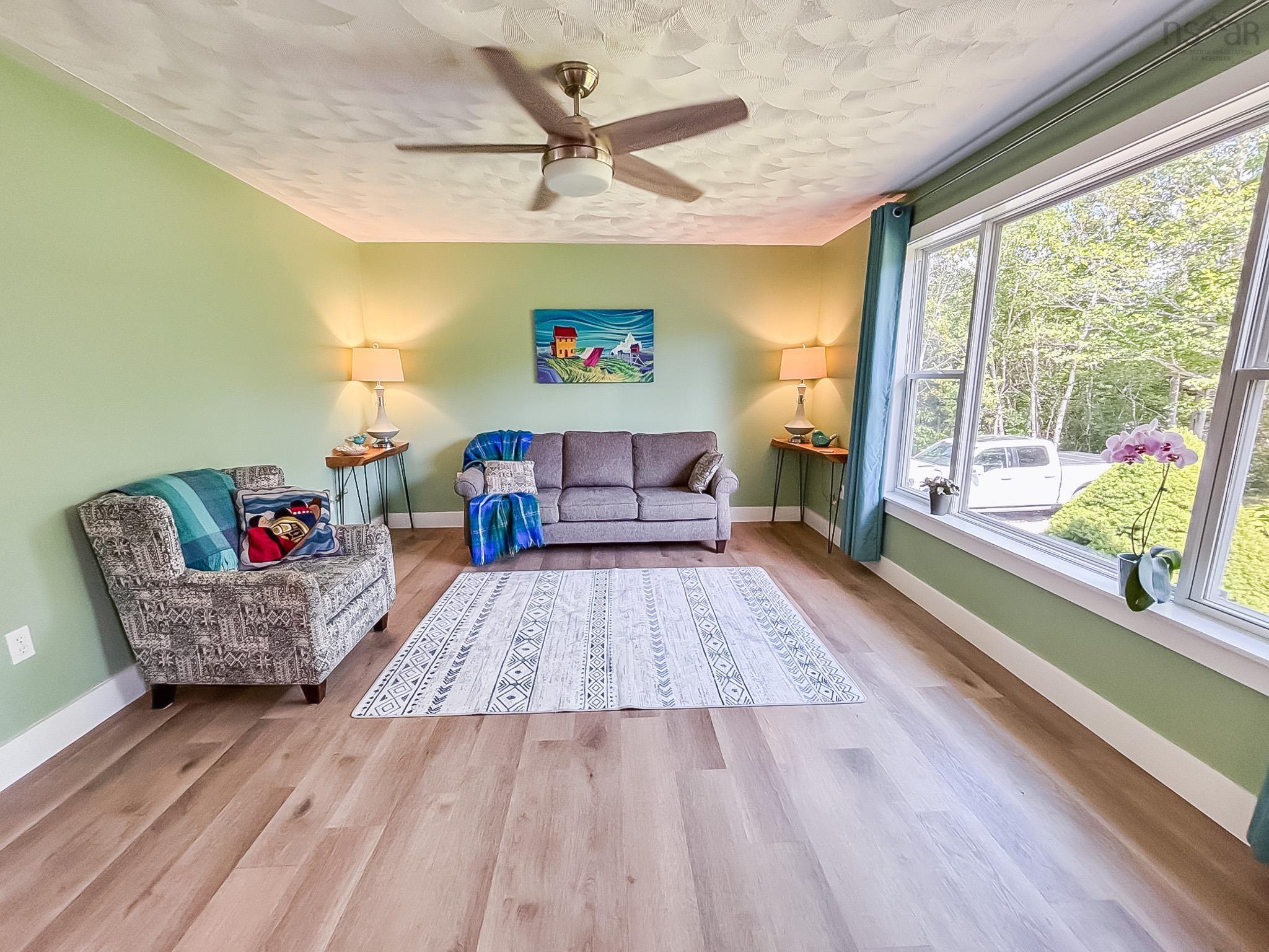 $549,000.00: 11951 Highway 3, Spectacle Lakes