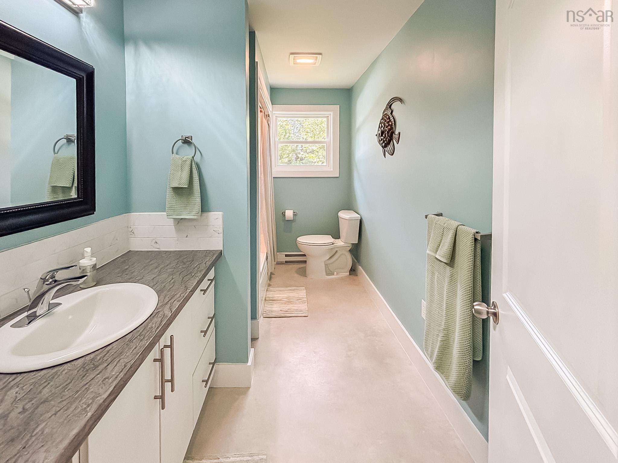 $549,000.00: 11951 Highway 3, Spectacle Lakes